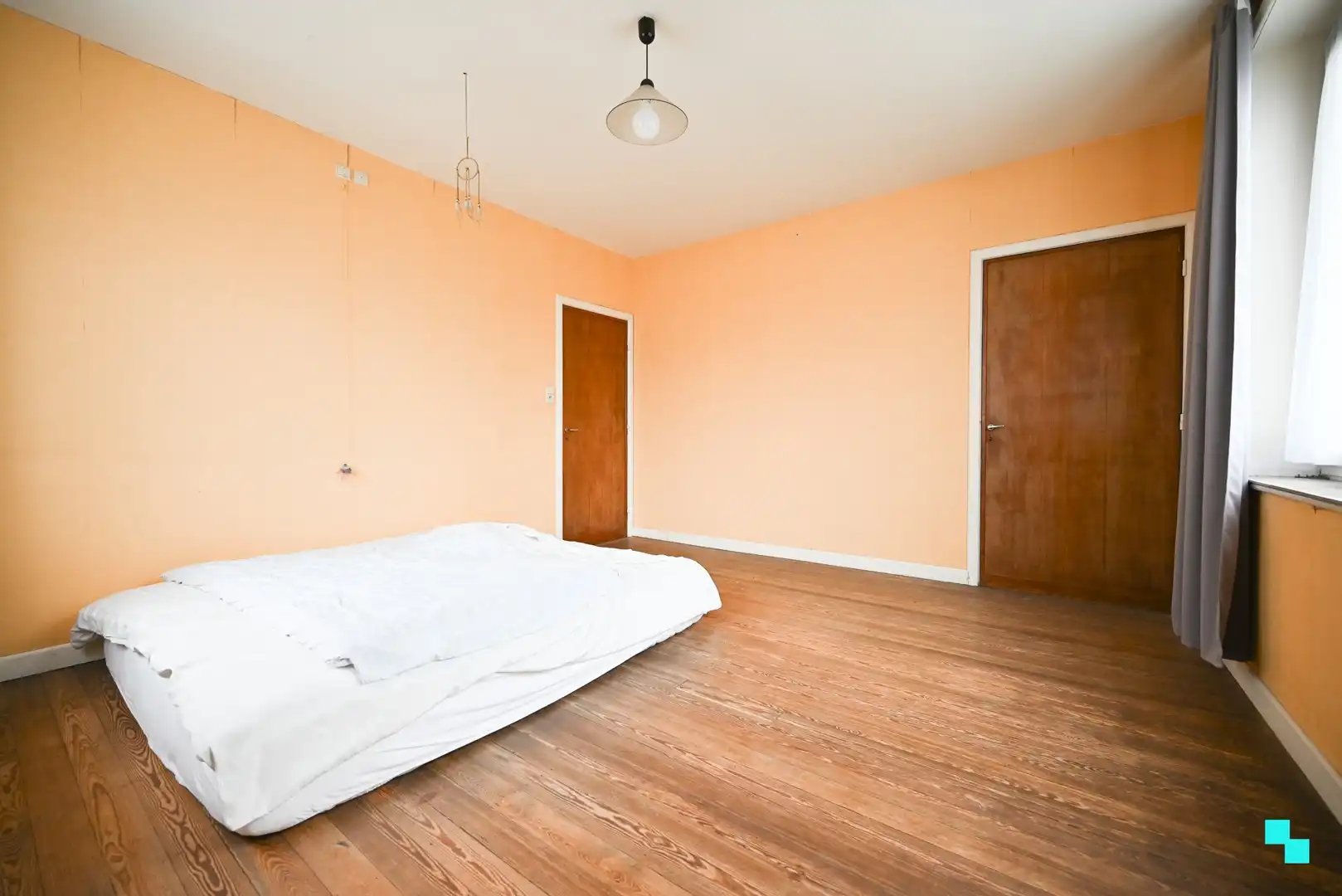 Kleurrijke kubistische burgerwoning in hartje Izegem foto 22