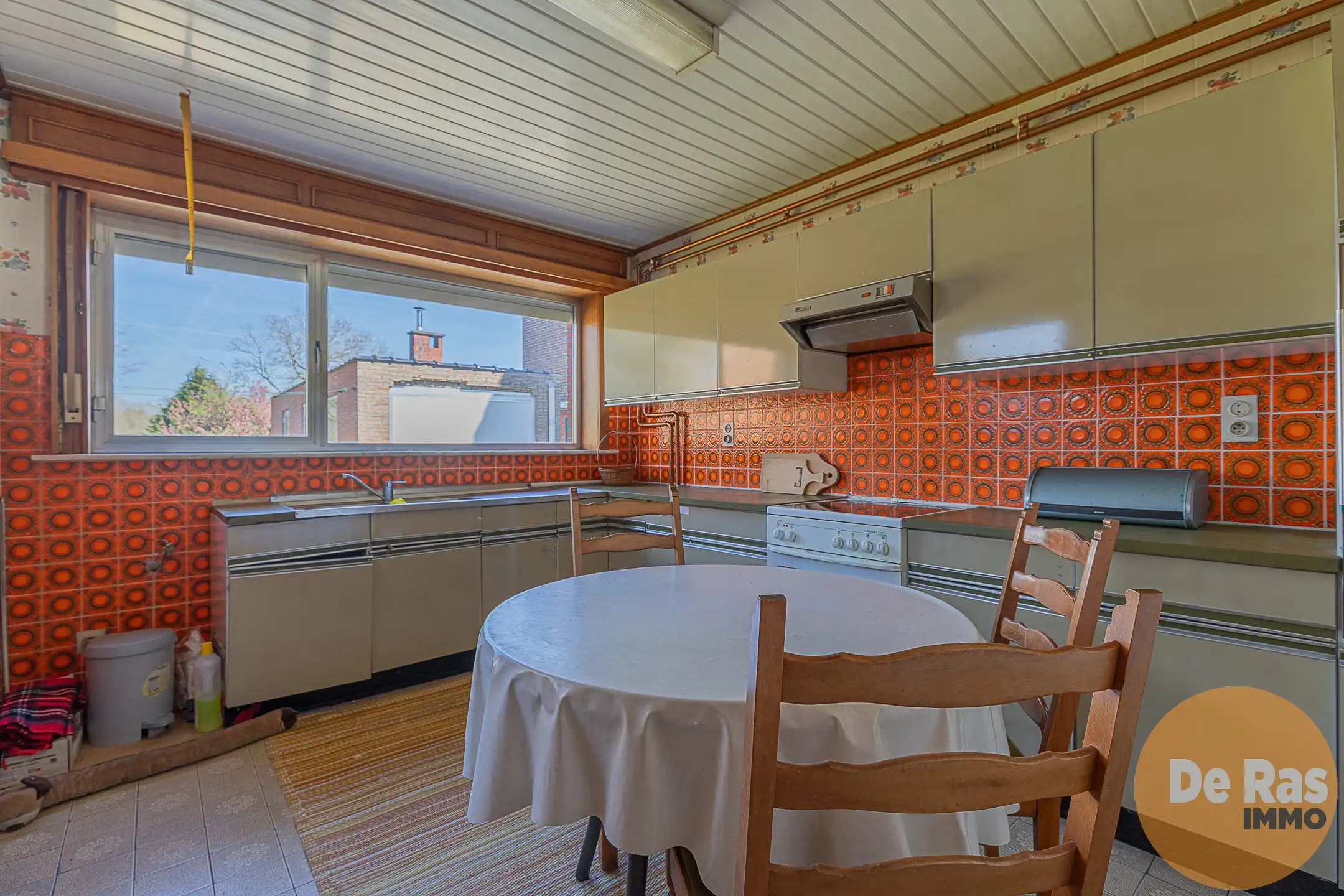 LIEDEKERKE - Ruime renovatiewoning met garage op toplocatie  foto 7