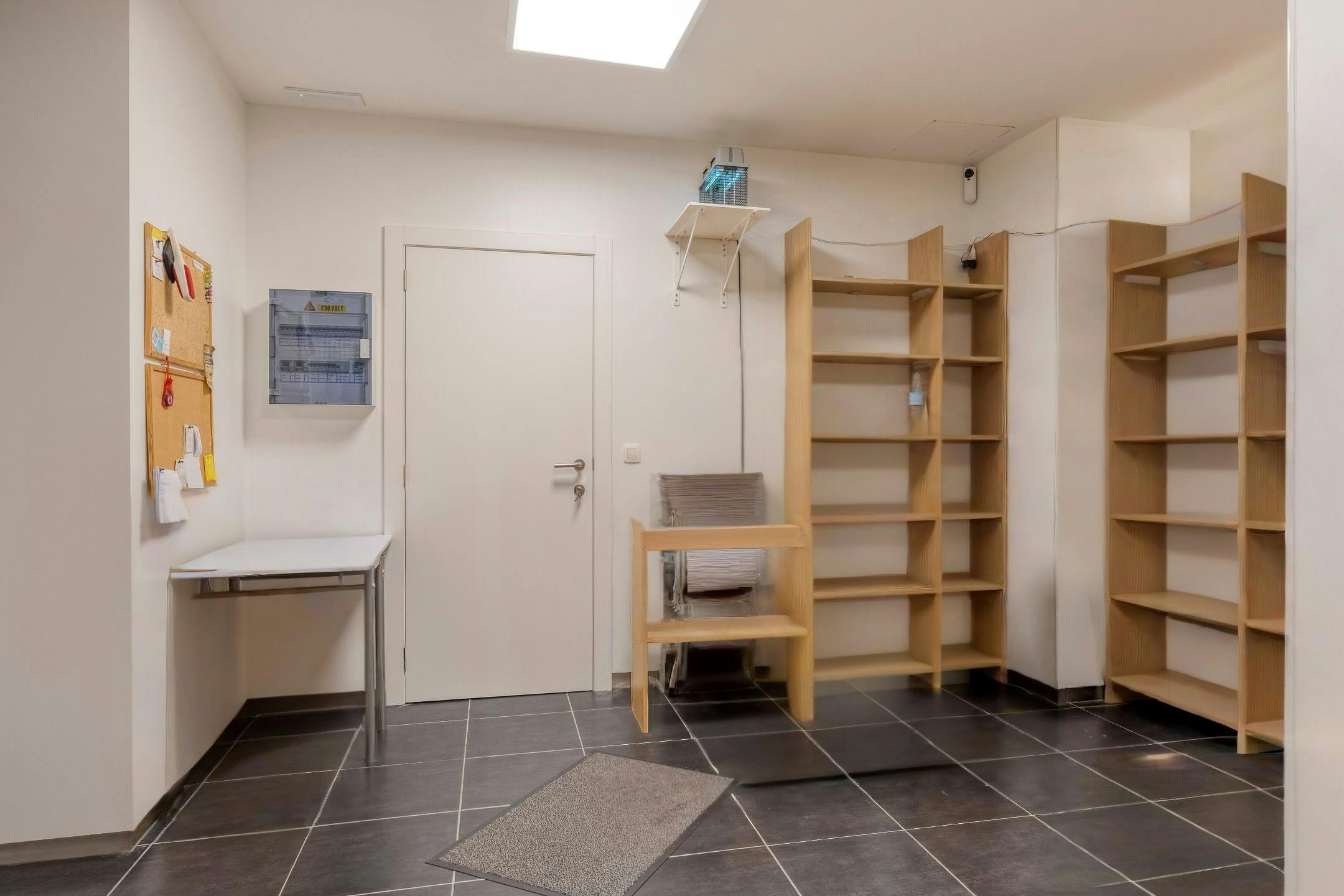 Opbrengsteigendom te koop in centrum van Eeklo foto 27