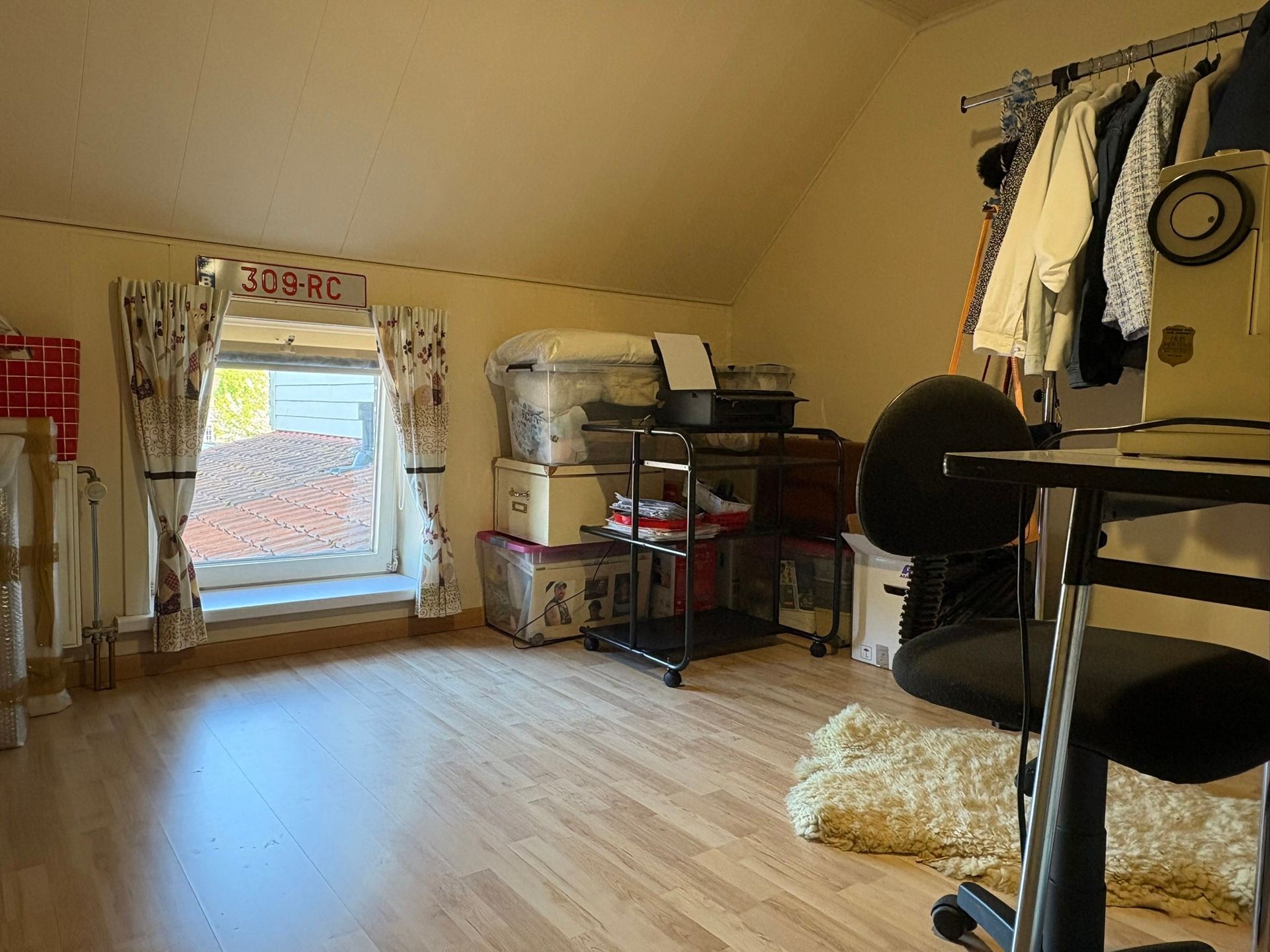 Gezellige woning met 4 slaapkamers en prachtige tuin foto 10