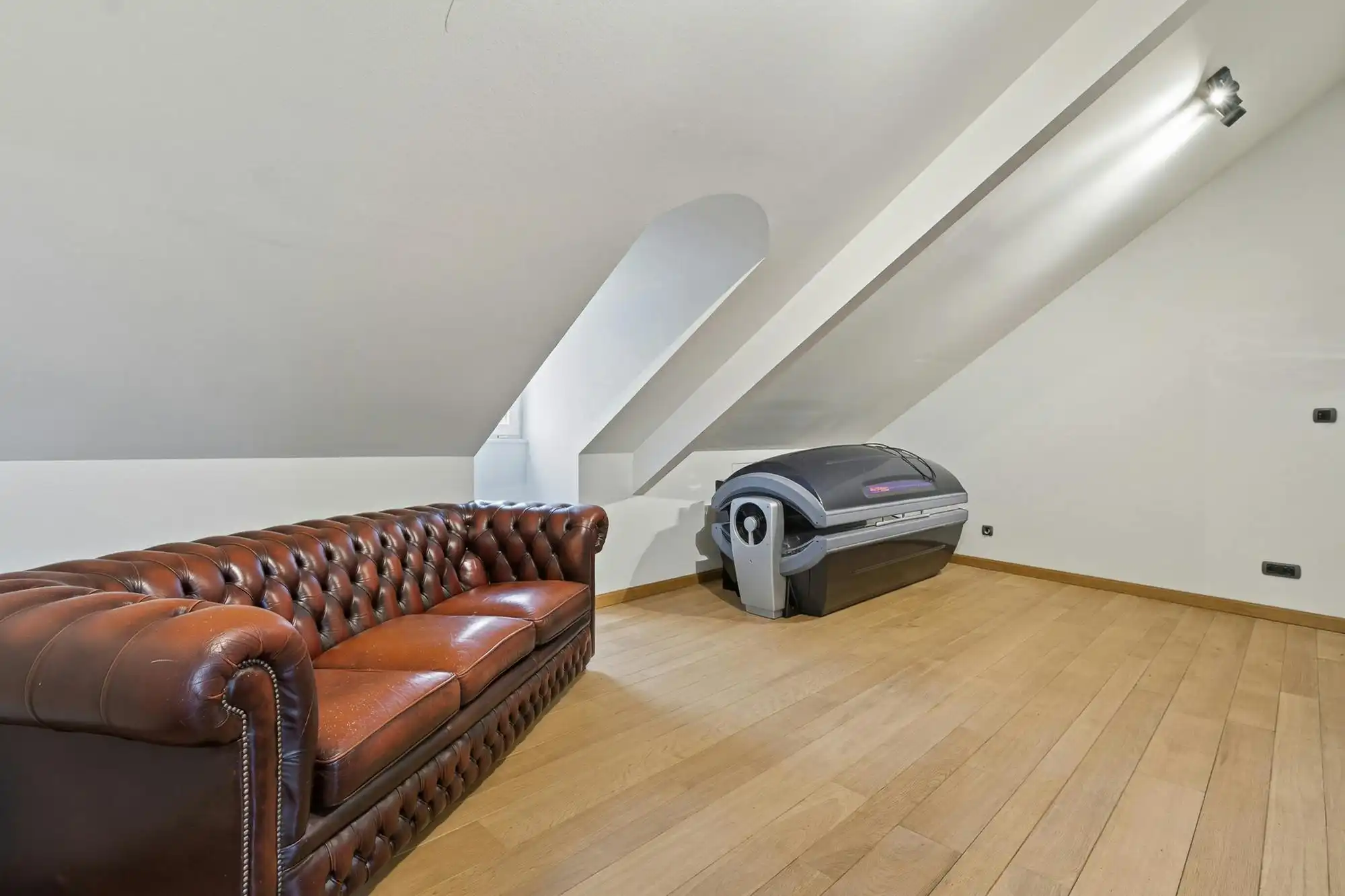 residentieel gelegen villa op 3490 m² te koop in Lichtaart foto 23