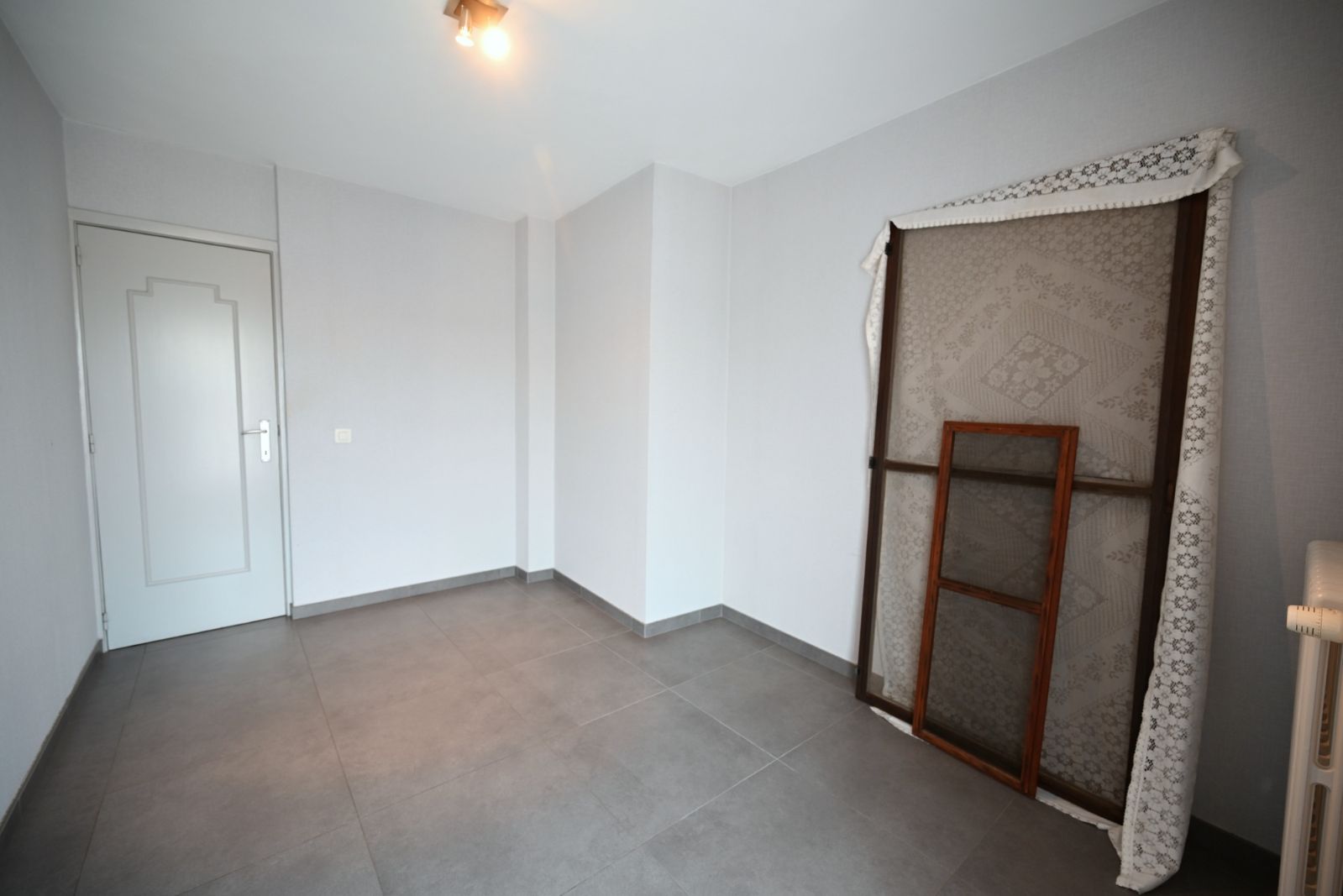 Mooi afgewerkt appartement met 2 slaapkamers foto 10