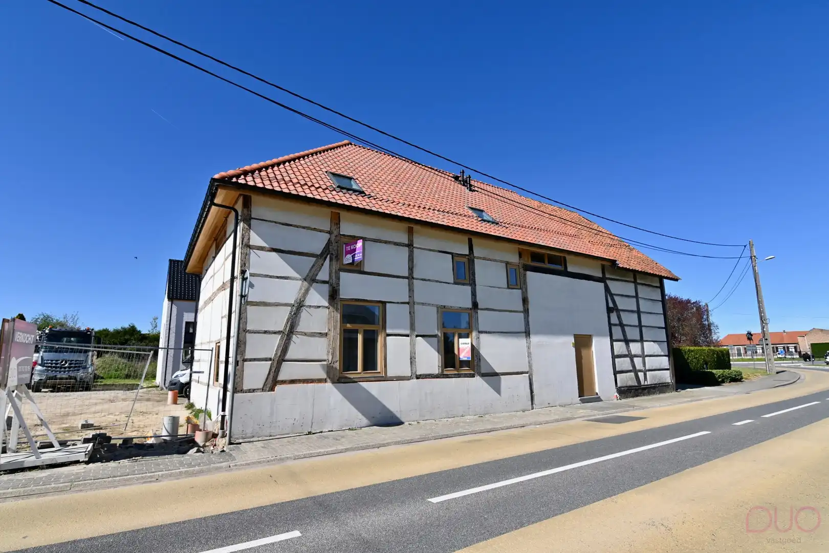 Stijlvol wonen in een charmant vakwerkhuis foto {{pictureIndex}}