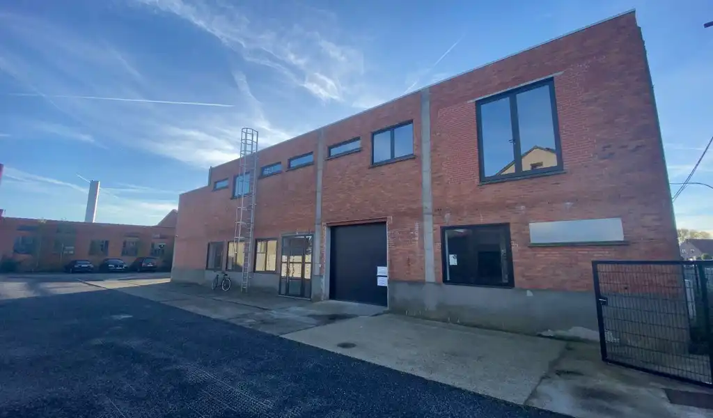 Budgetvriendelijk kantoor te huur vlakbij R4 in Laarne foto 10