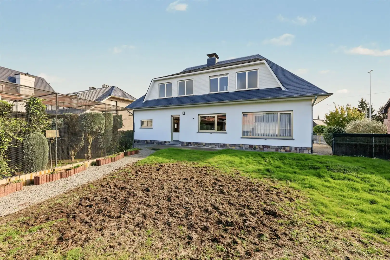 Karaktervolle villa met veel ruimte, licht en groen rondom. foto 26