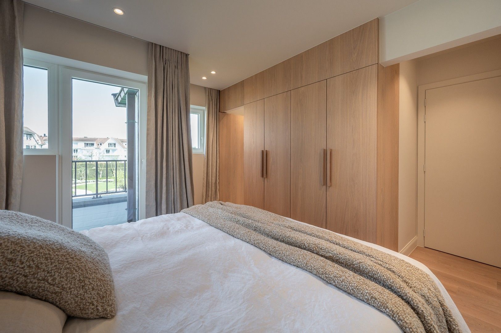 Subliem gerenoveerd hoekappartement met een schitterend zicht op de villa's van het Zoute. foto 33
