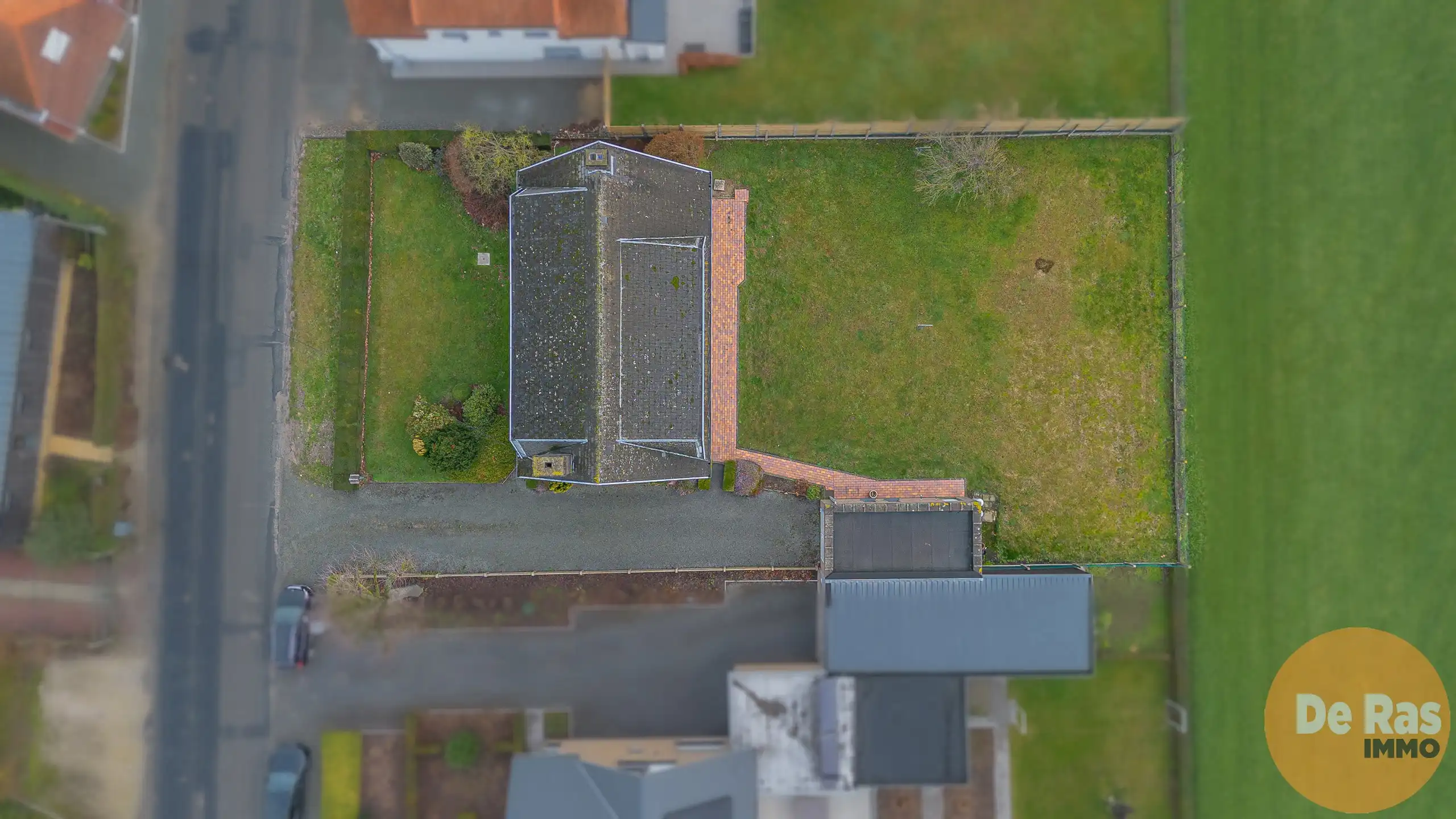 OOSTERZELE - Te renoveren woning met 4 kamers op toplocatie foto 24
