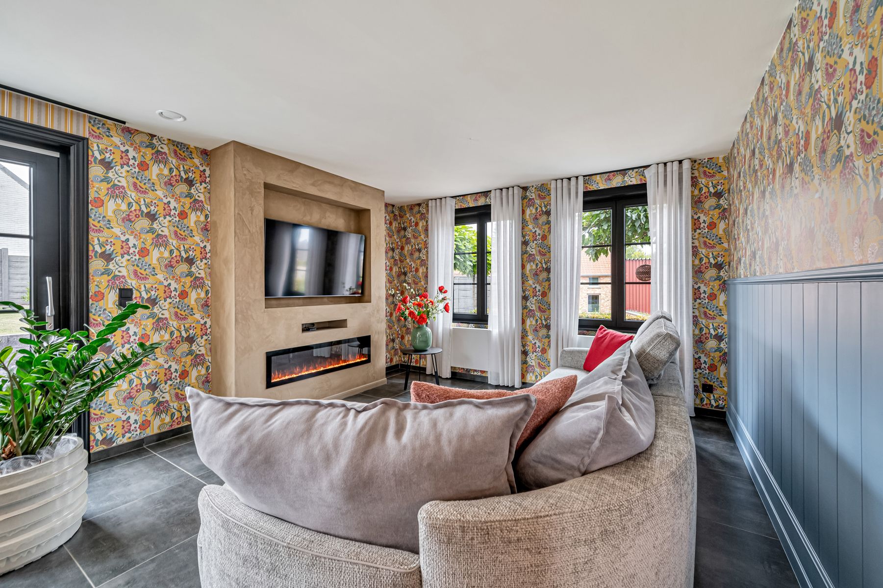 Recente (2020) open bebouwing met tuin en 3 slaapkamers foto 9