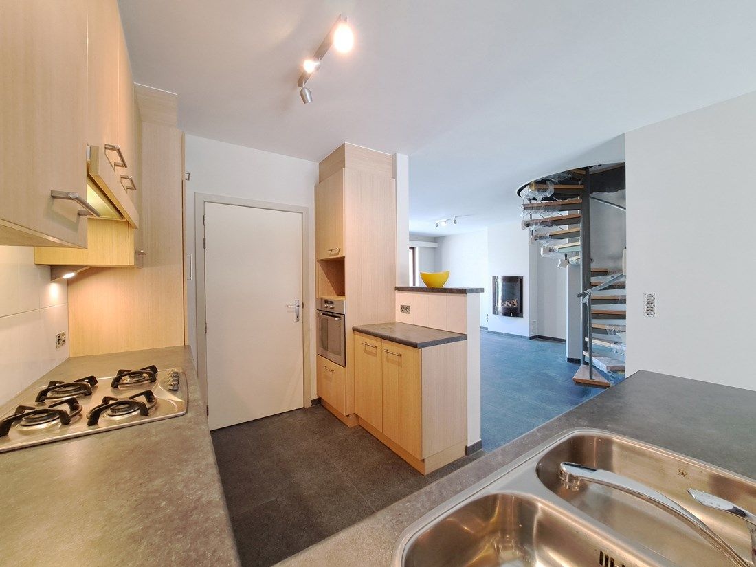 Perfect onderhouden rijwoning te Lommel foto 6