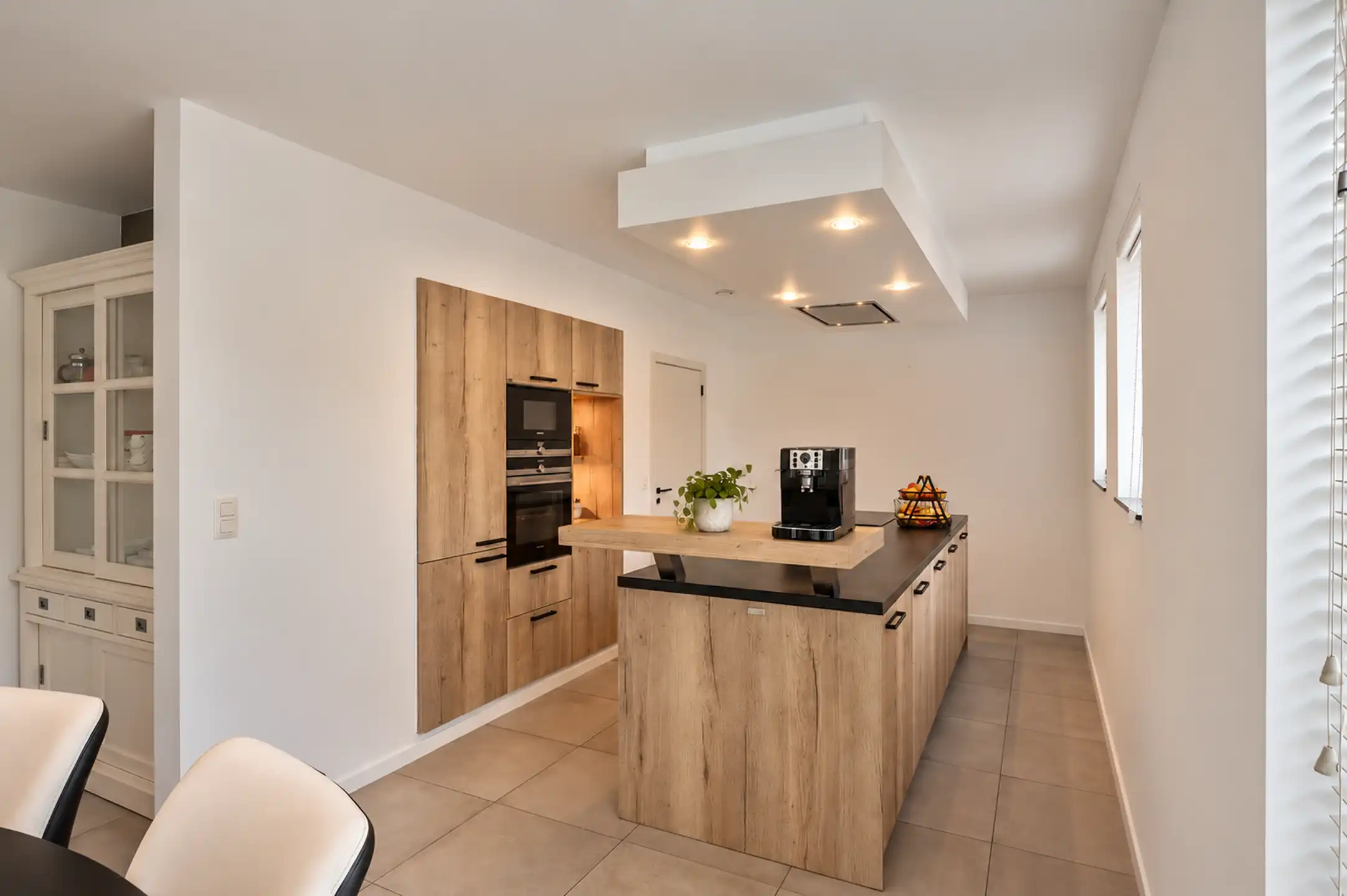 Moderne EPC A-villa op toplocatie nabij scholen en station, met prachtige tuin en privacy foto 17