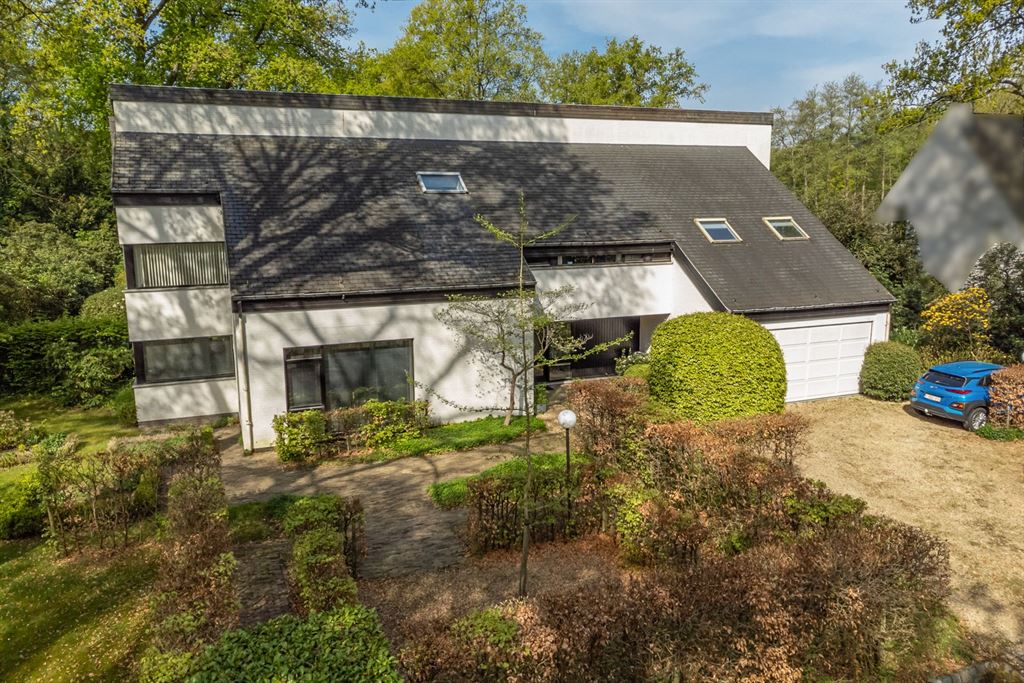 Moderne stijlvilla grenzend aan de landerijen van het kasteel van 's-Gravenwezel foto 2