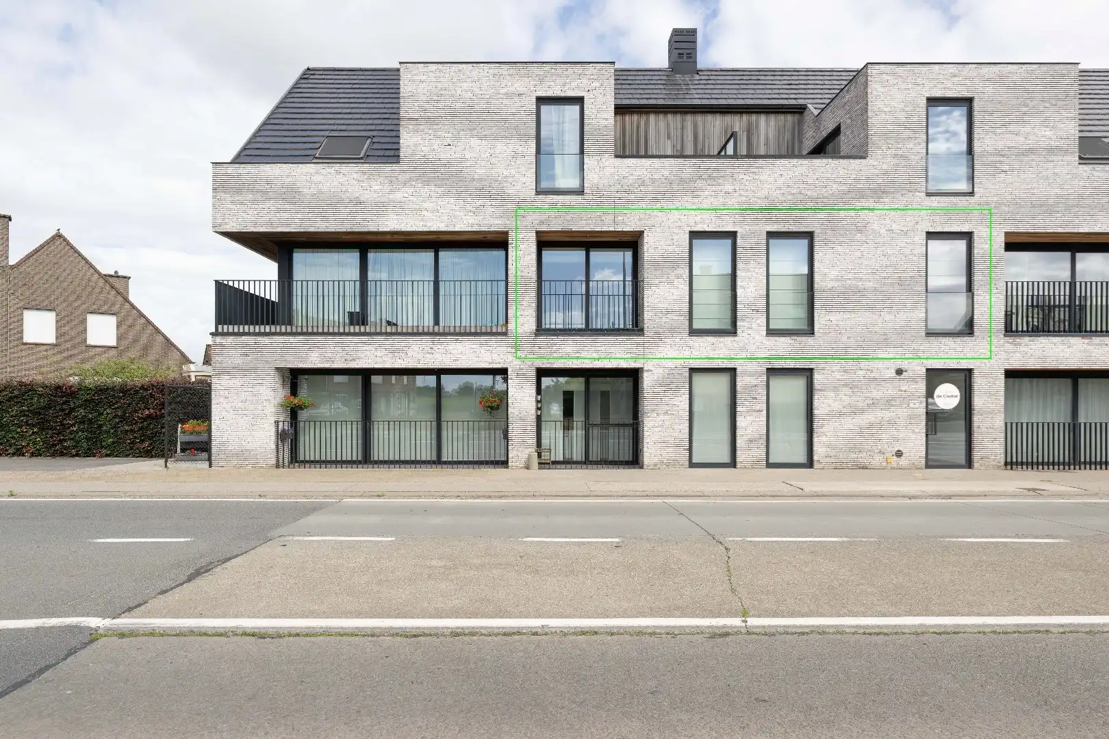 Instapklaar, energiezuinig appartement (2019) met terras in Beveren-Leie foto 17