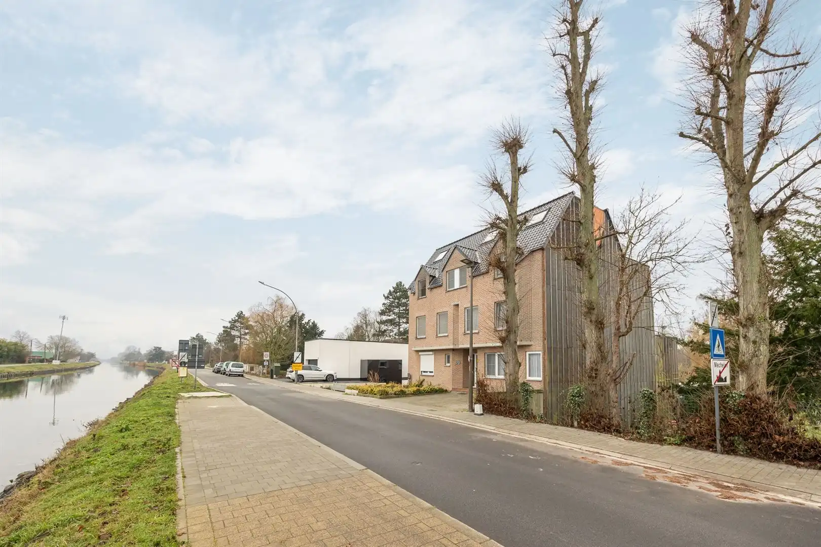 Mooi appartement met autostaanplaats foto 16