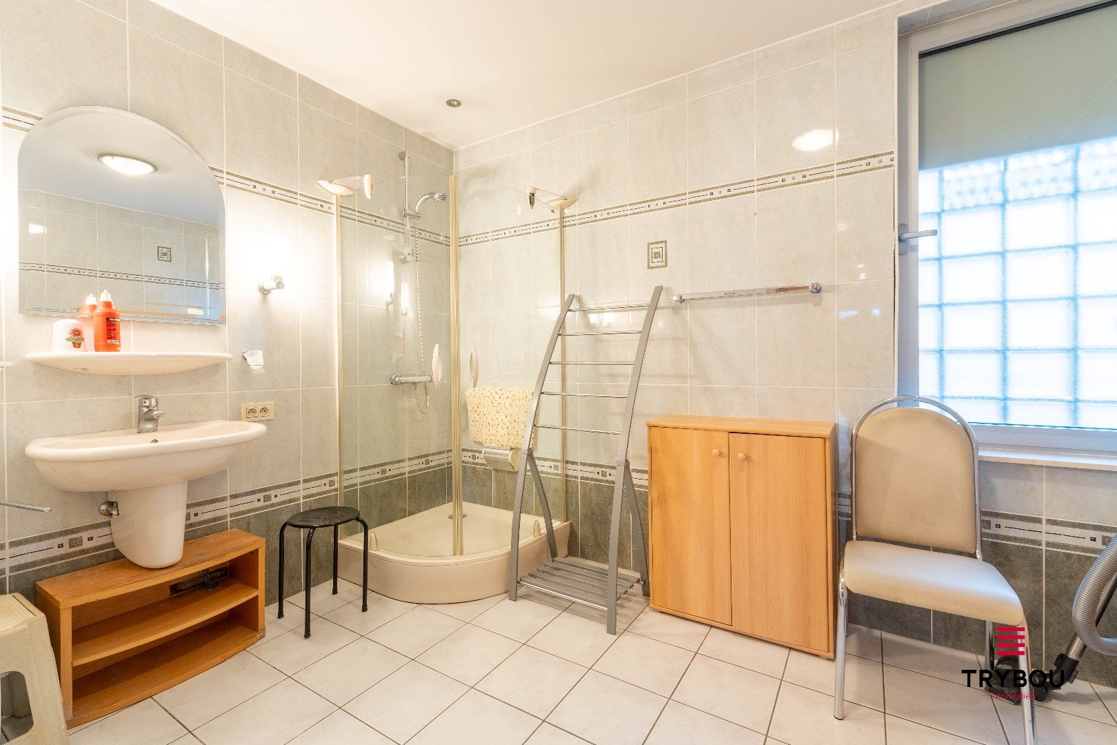 Ruim woon-appartement (120m²) met zicht op de Markt van Houthulst foto 17