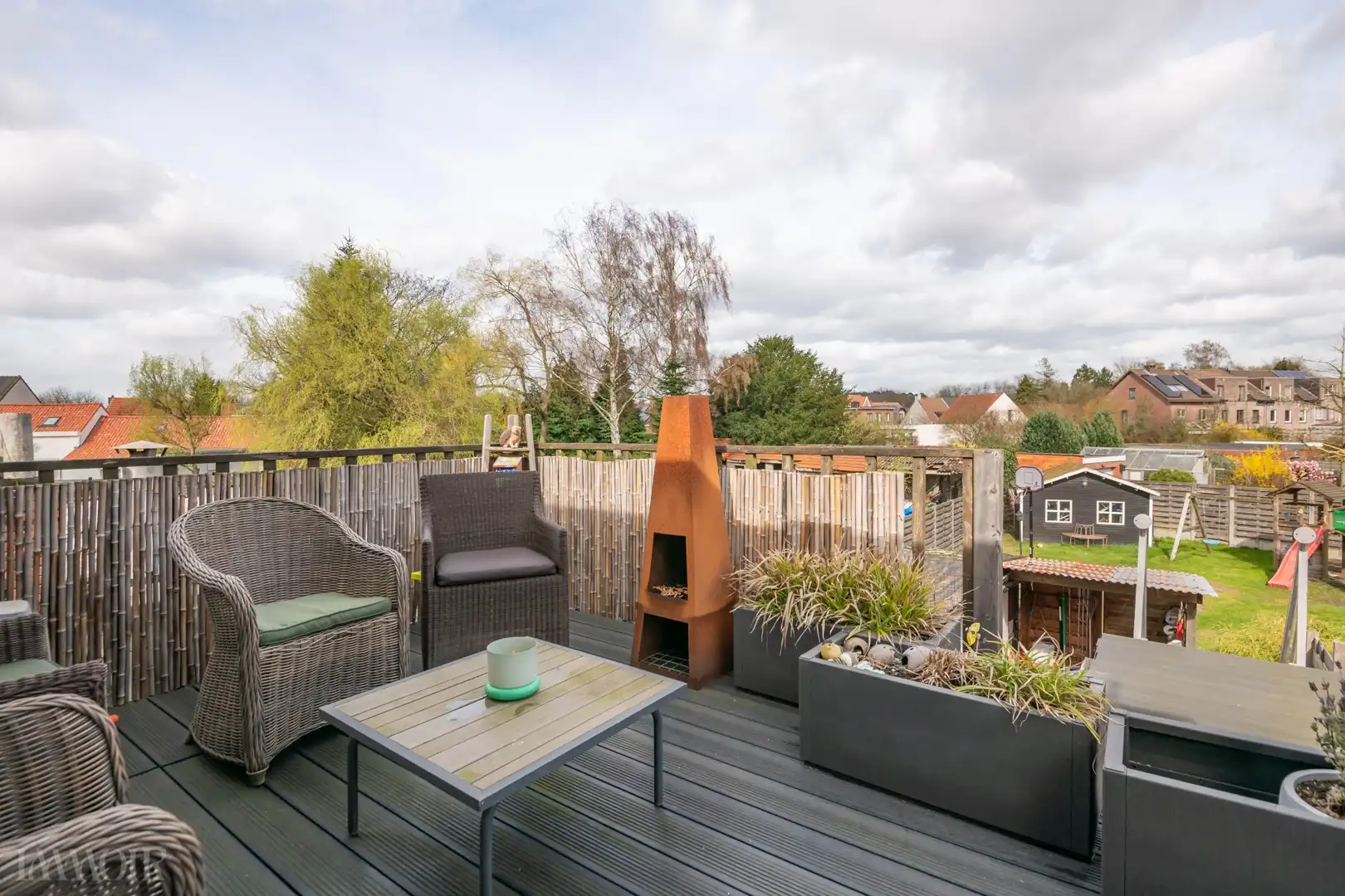 Veelzijdig commercieel pand met ruime woonst, terras en tuin. foto 14