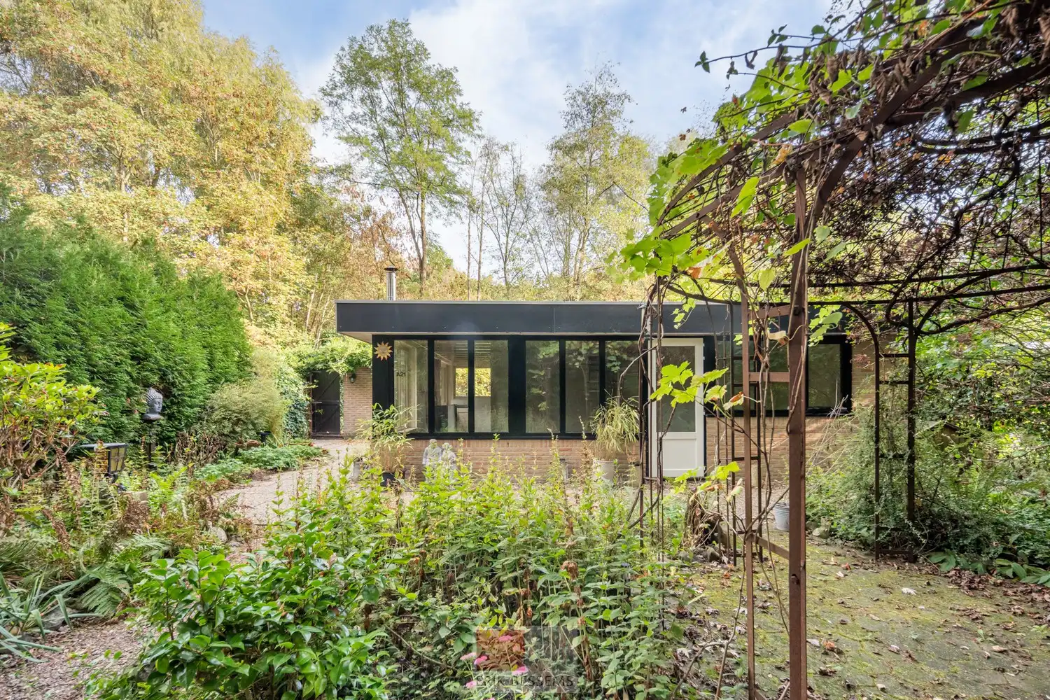 Op te frissen bungalow, gelegen op het vakantiepark Sunclass Sonnevijver. foto 18