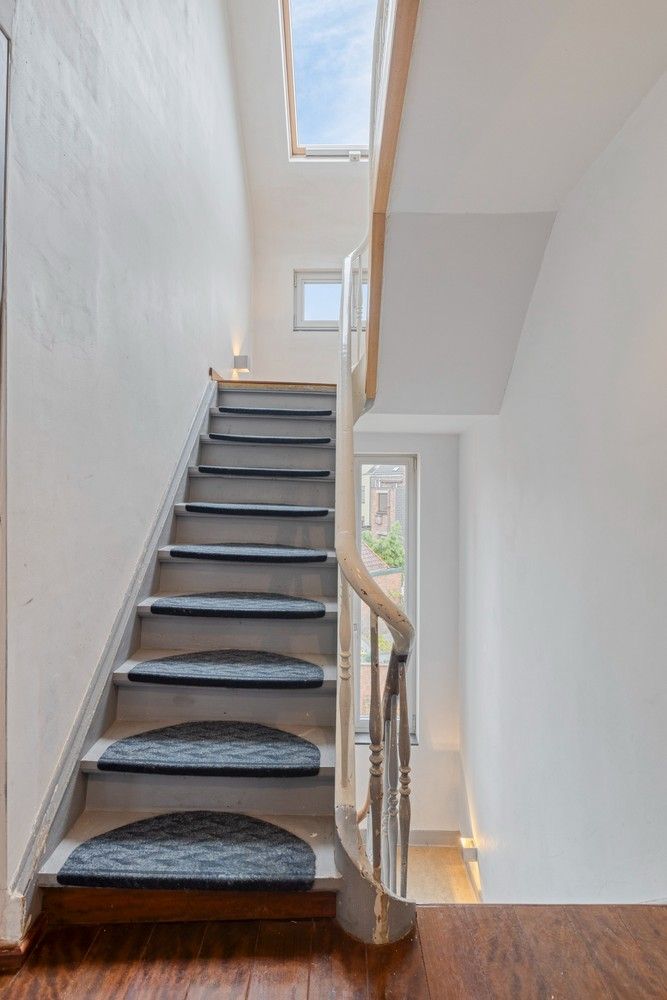 Charmant duplexappartement in authentiek herenhuis nabij de Coupure. foto 6