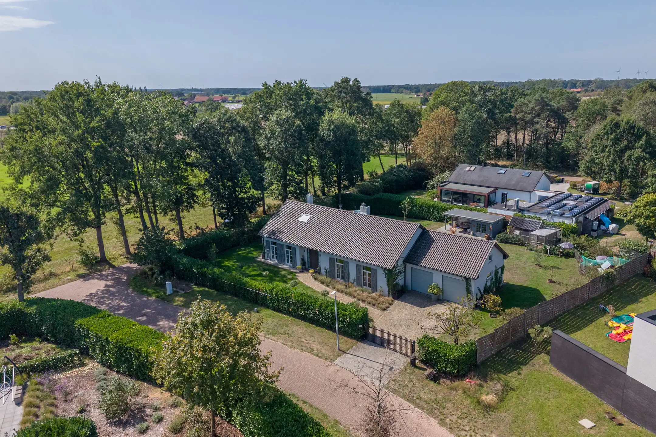 Stijlvolle gelijkvloersvilla met 3 slp op  1.443 m² (ZW) foto 30