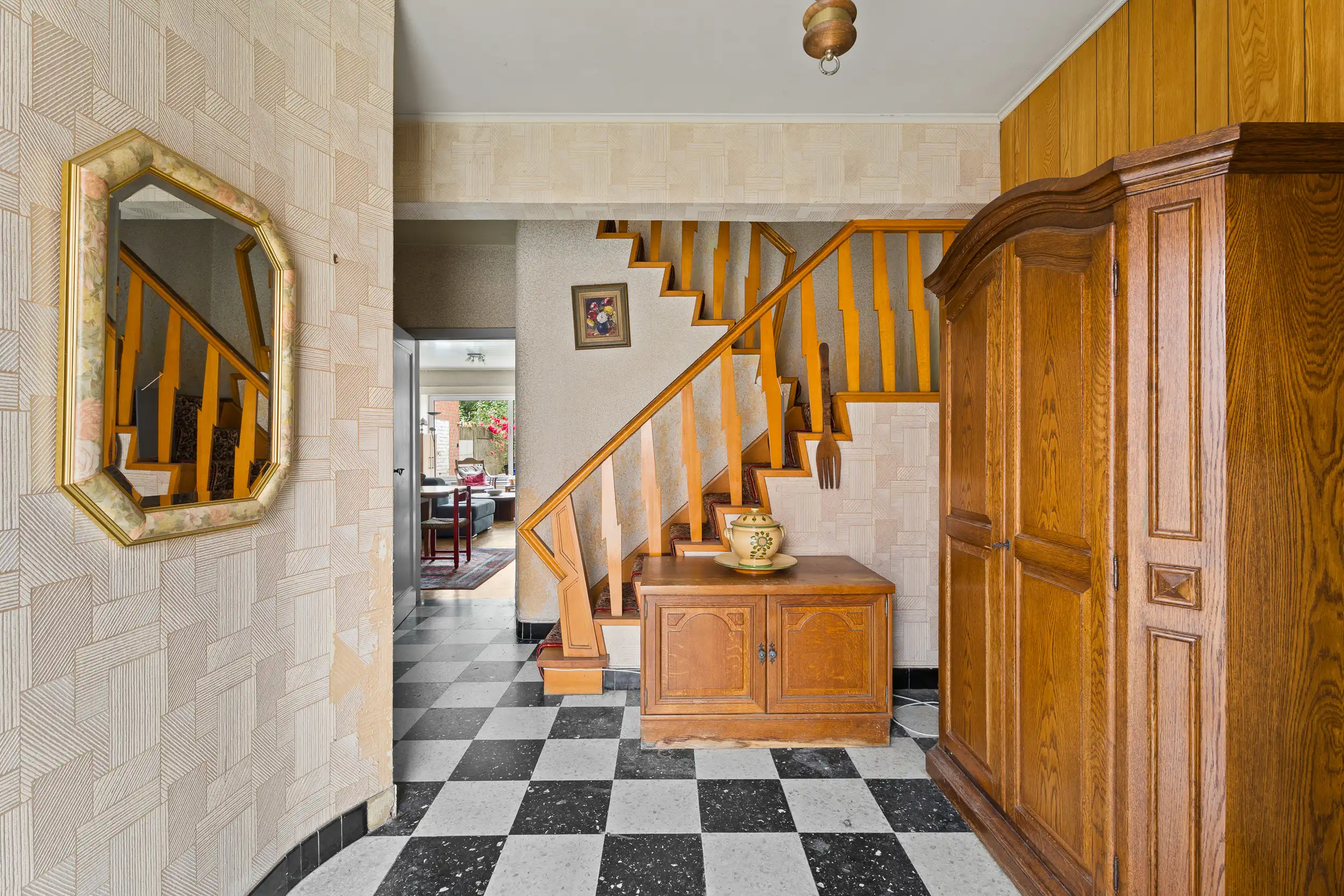 Te renoveren woning met ruime tuin in Gent foto 2