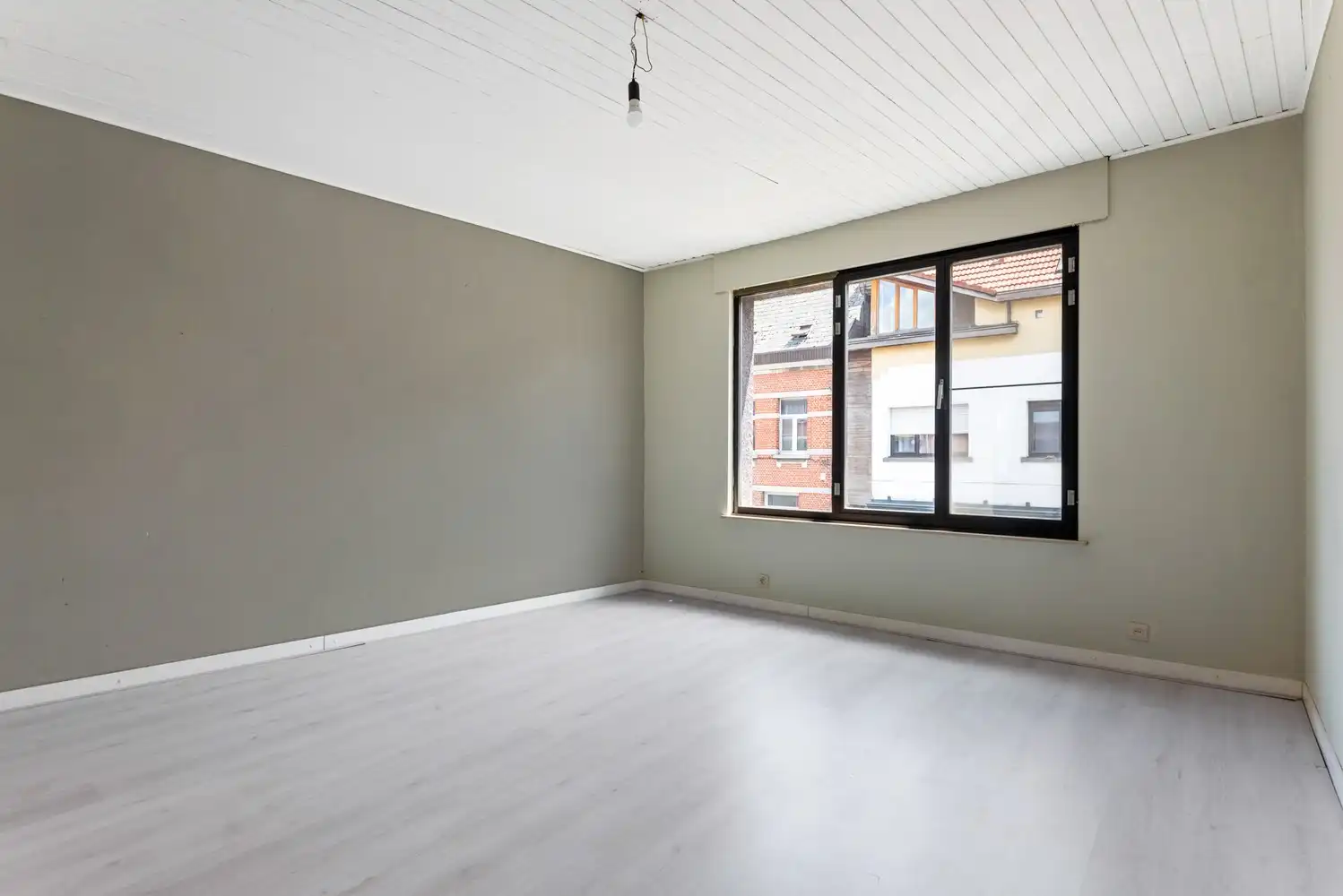 Handelshuis met 2 handelsruimtes en appartement in het hart van Wommelgem. foto 22