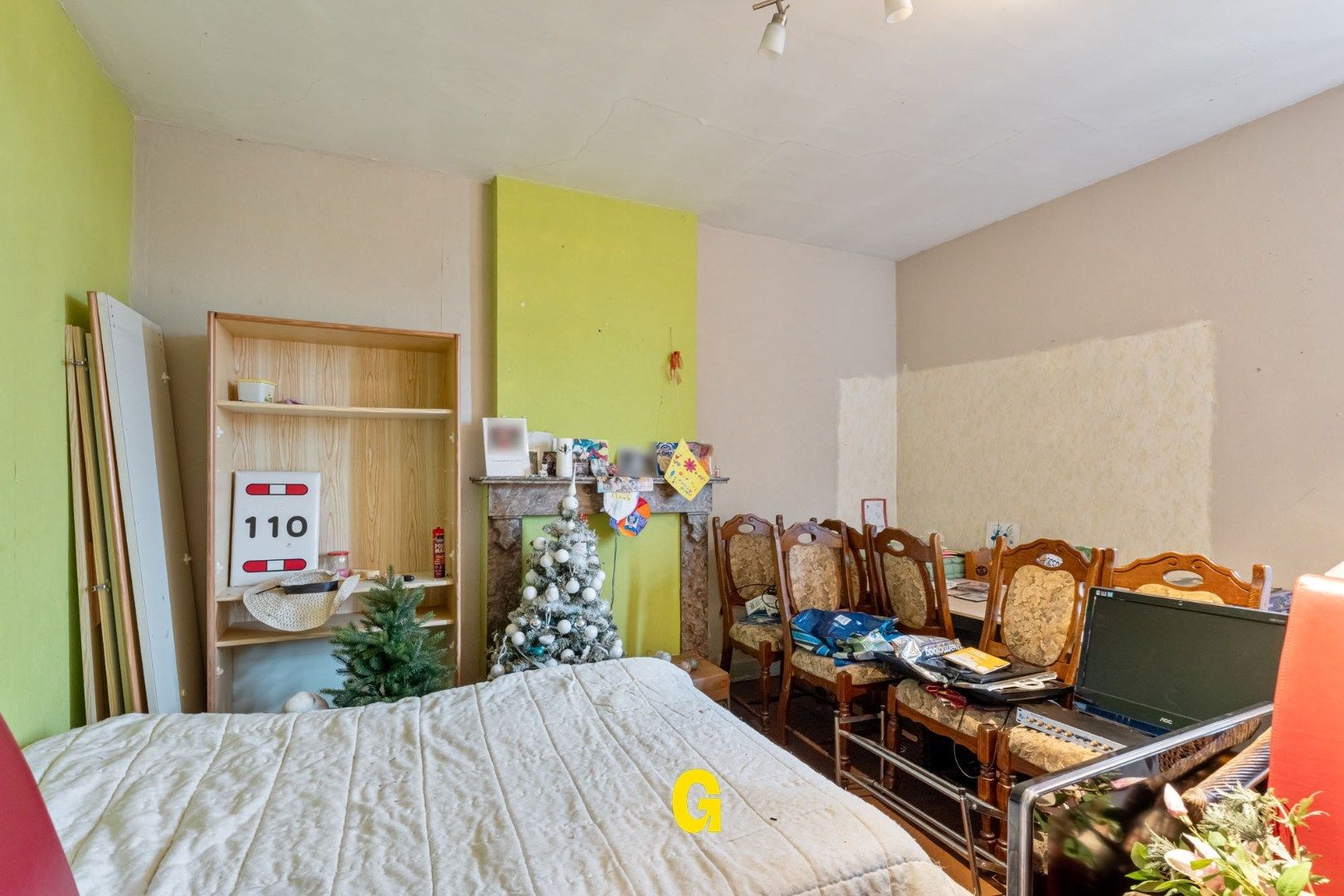 VERKOCHT - Karaktervolle te renoveren herenwoning met tuin en garage op wandelafstand van het centrum foto 18