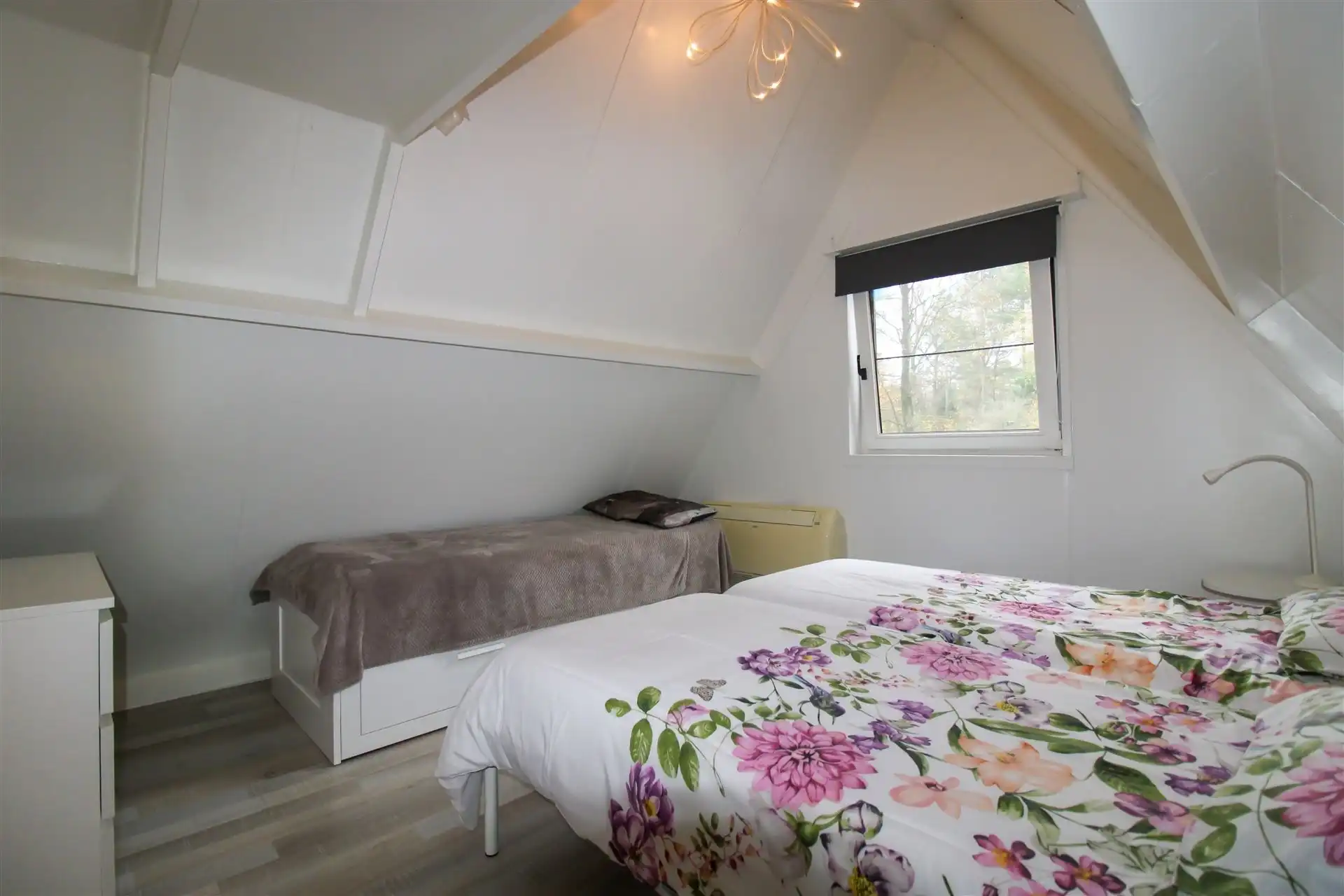 Vakantiewoning met 3 slaapkamers en ruime tuin op vakantiedomein Sonnevijver te Rekem! foto 8