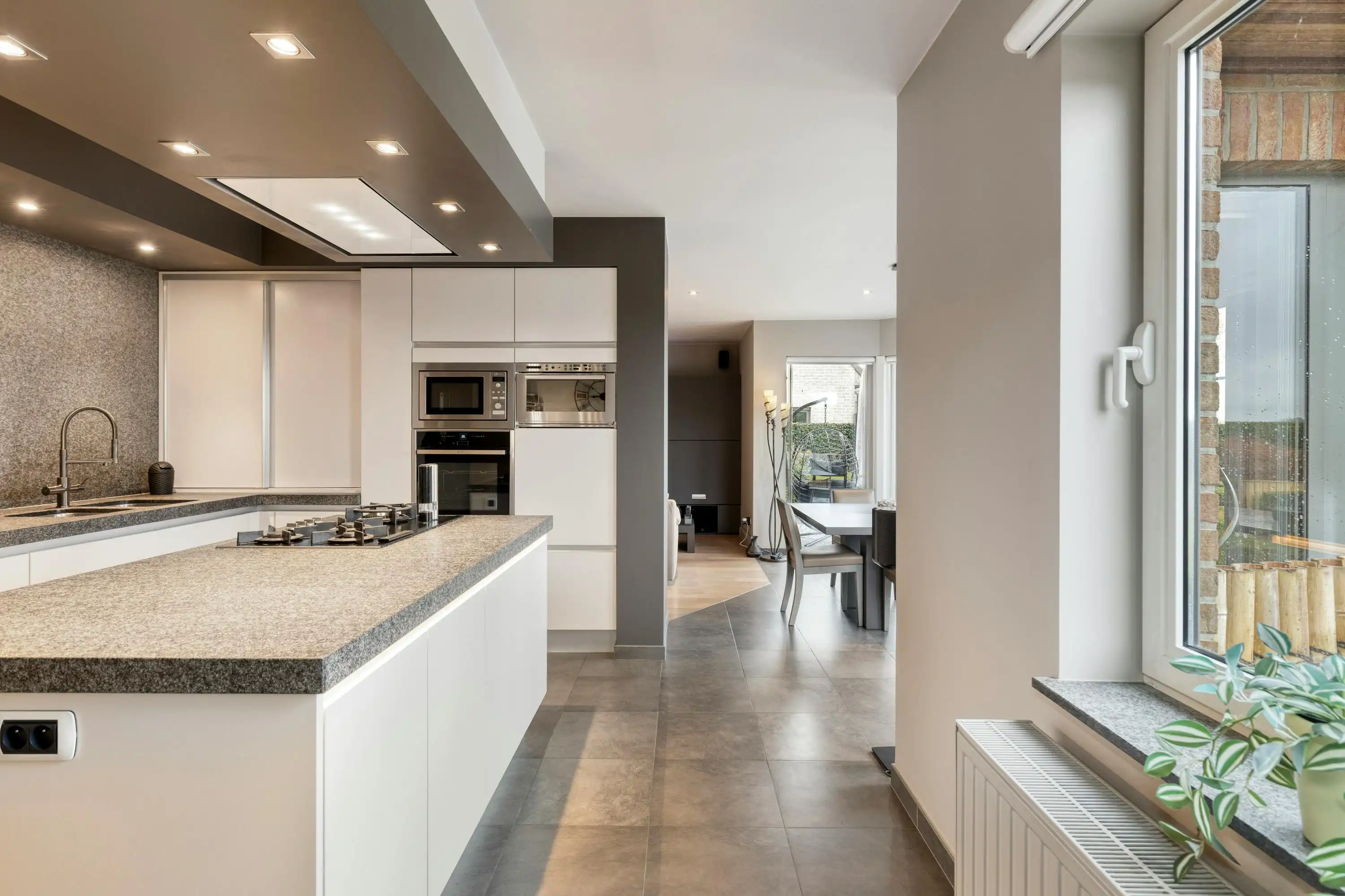 Prachtig afgewerkte en onderhouden villa in Moerzeke foto 13