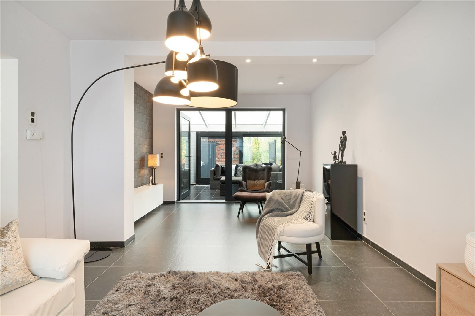 Rustig gelegen deels gerenoveerde woning foto 5