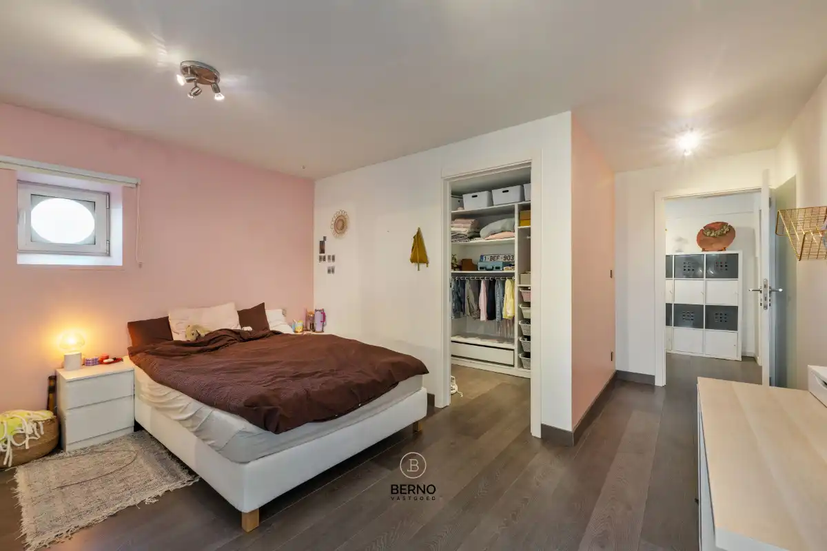 Authentiek herenhuis met moderne luxe en zonnige tuin – Wieze. foto 24