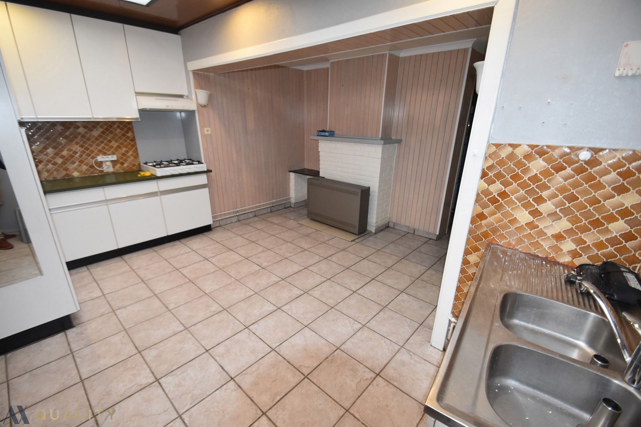 te renoveren Half-open woning met koer op 01 are 77 ca foto 11