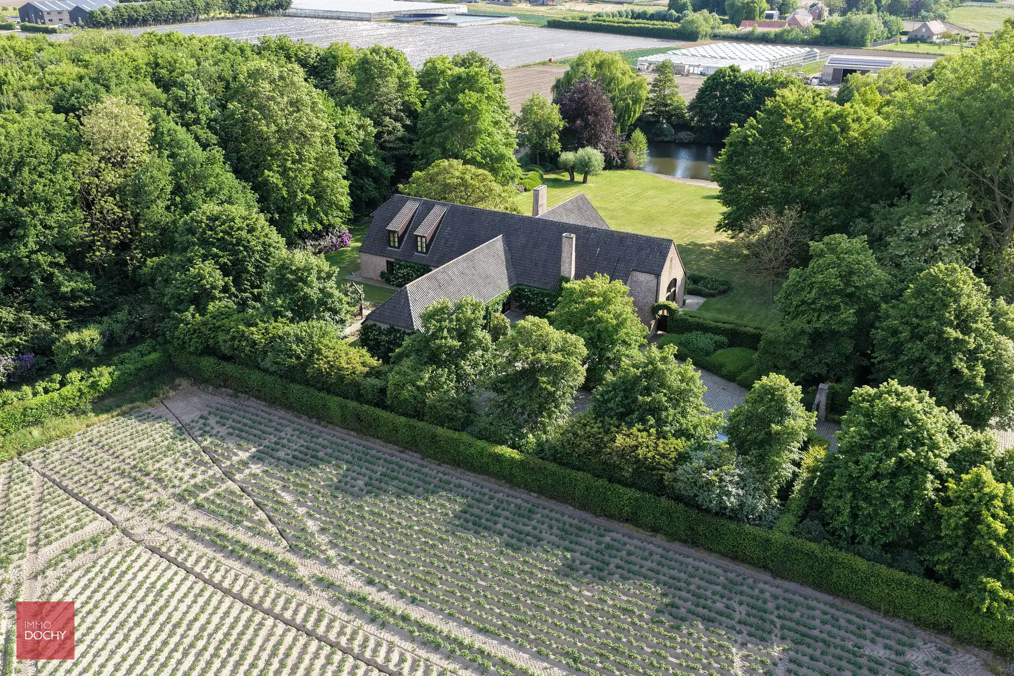 Ruim landhuis in prachtig domein van ca. 2ha foto 5