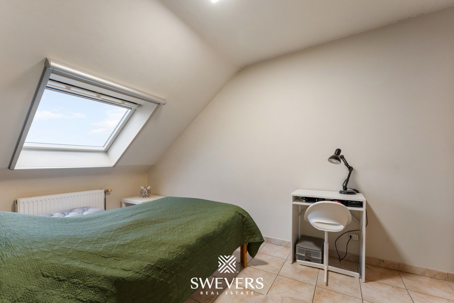 Opbrengsteigendom met handelspand, ruim appartement en uitbreidingspotentieel in hartje Heusden-Zolder foto 25