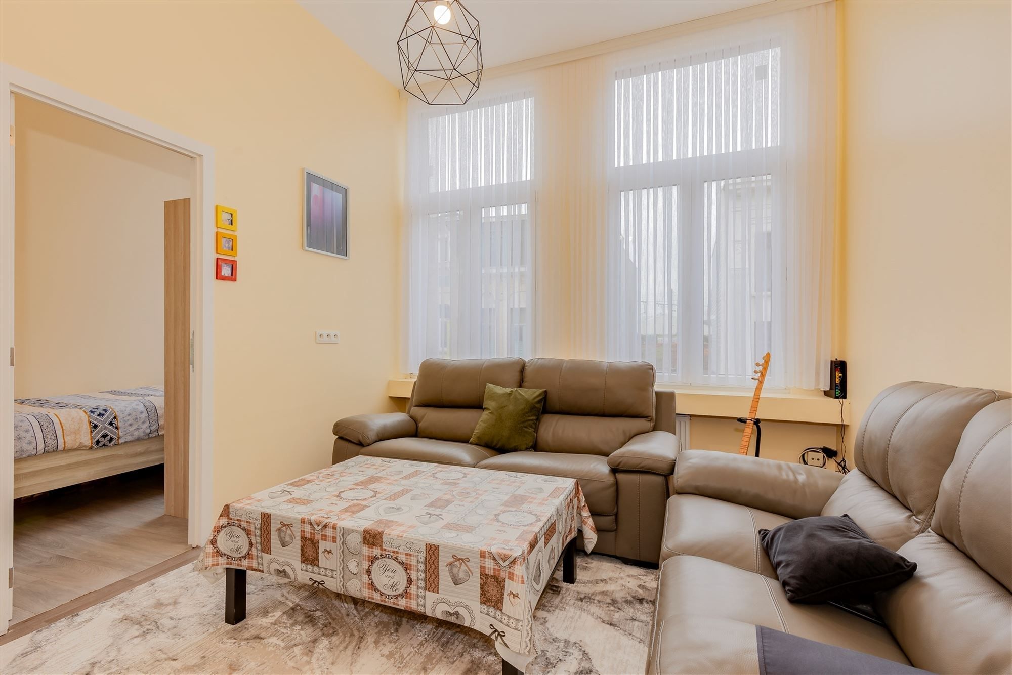 Huis ingedeeld in 6 verhuurde units - 8,8% netto rendement foto 15