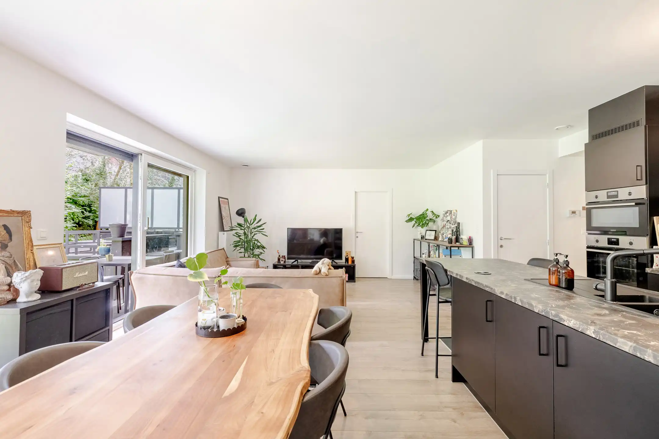 Begane grond met 3 slaapkamers, tuin, terras & EPC-klasse A- foto 3