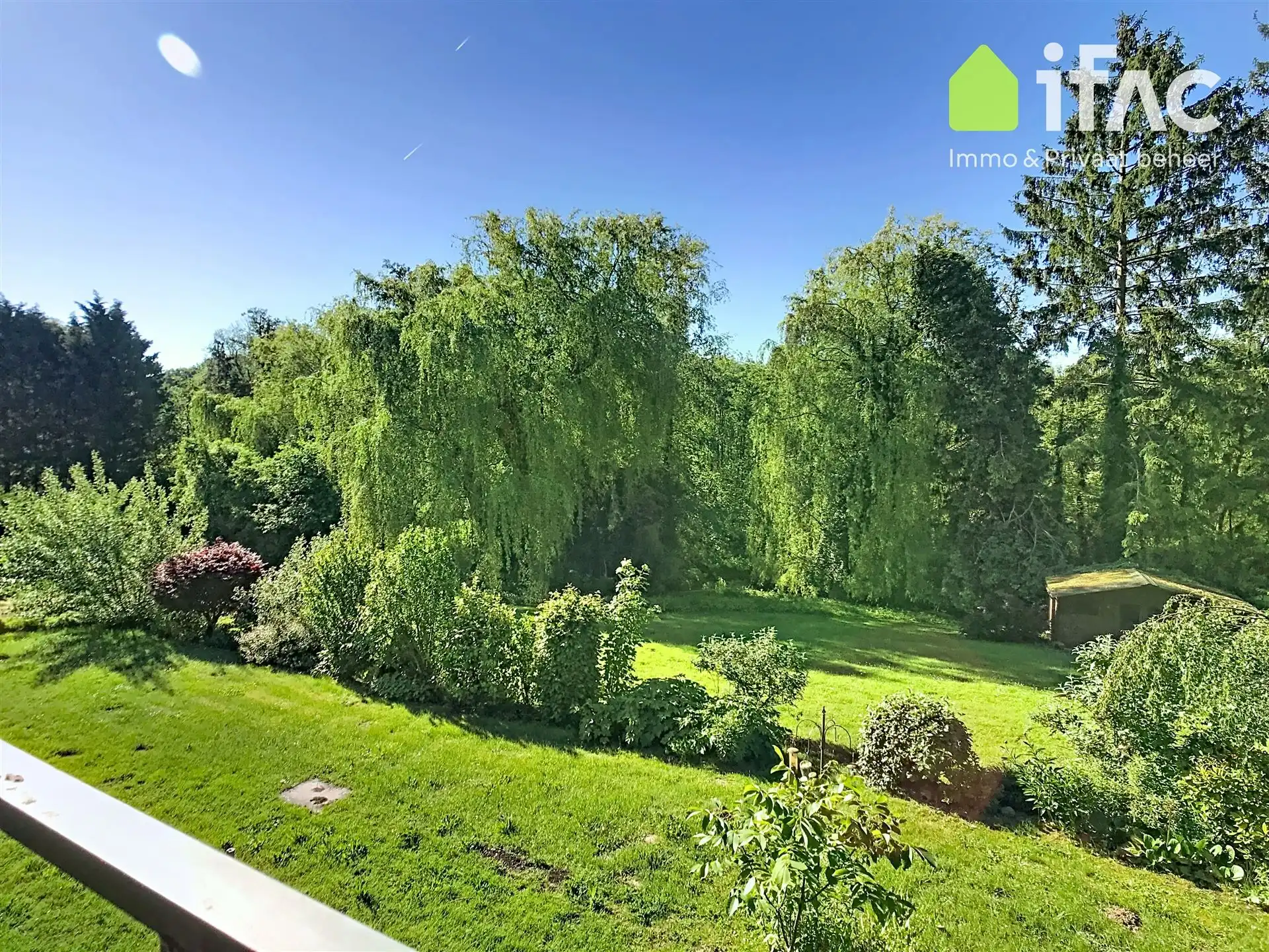 Villa met 3 slpk., bureau en groot perceel foto 17