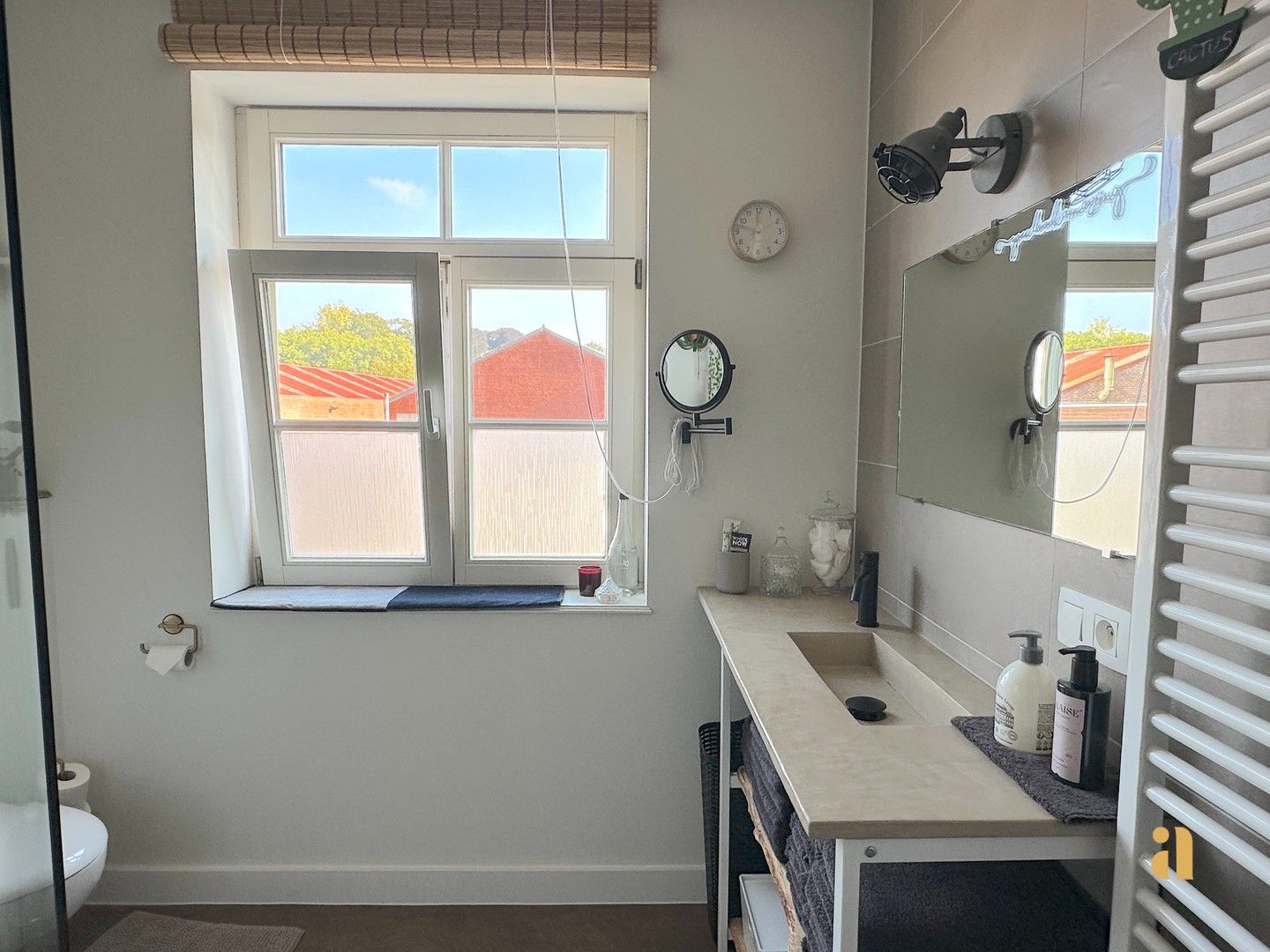 Charmante woning met een groene oase als tuin foto 21