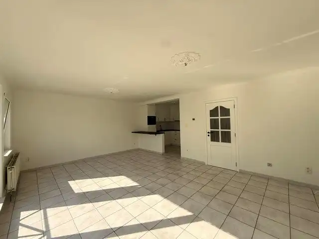 Prachtig appartement met 2 slaapkamers, terras en garage in het centrum van Dilsen foto 3