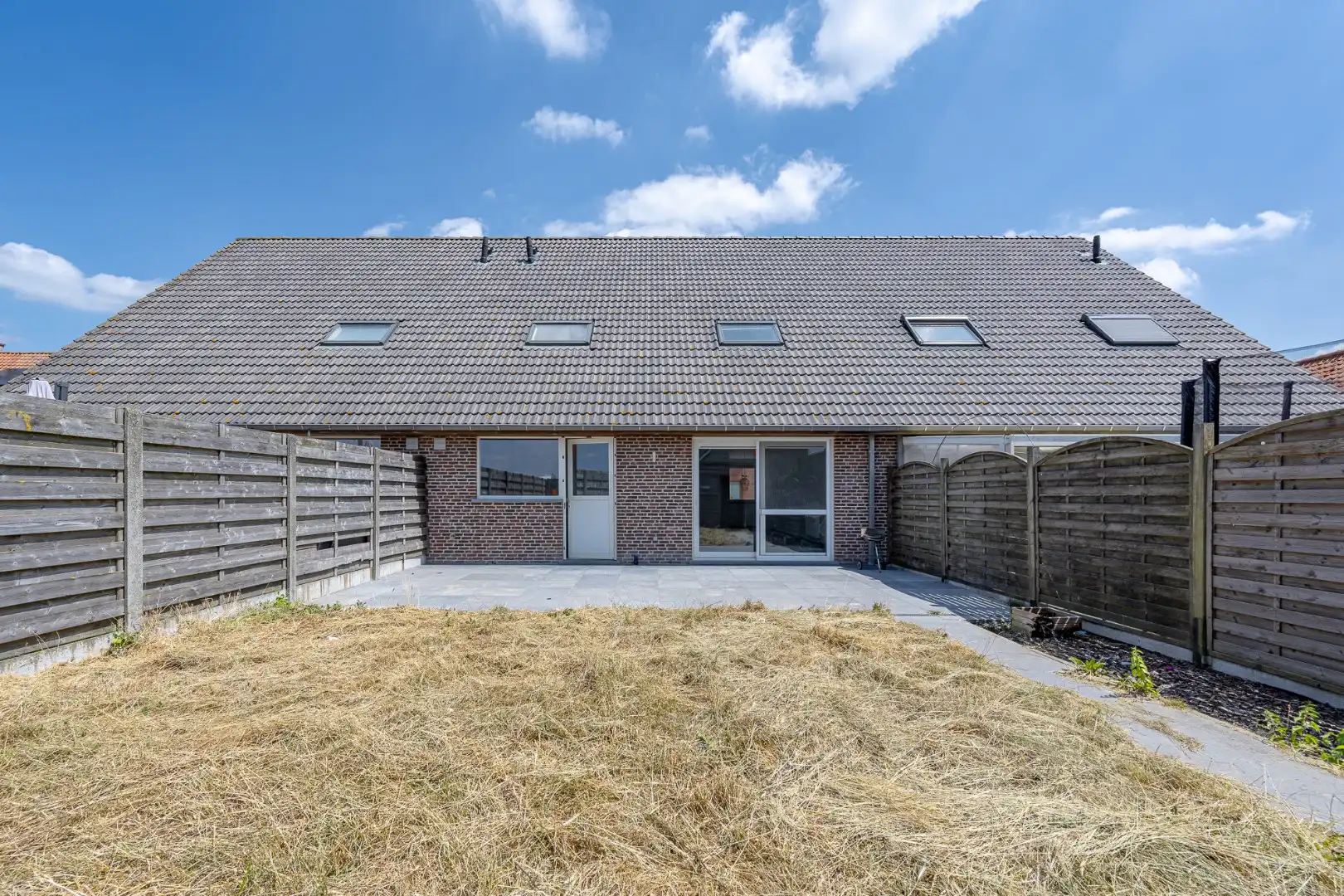 Instapklare woning met 3 slaapkamers, garage en zonnige tuin in Dadizele foto 5
