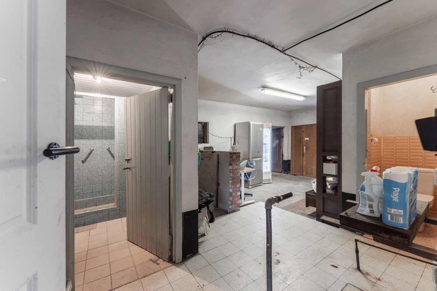 Charmante gerenoveerde woning met aanpalende schuur en 3 aparte bijgebouwen op 28a49 in Achel foto 19