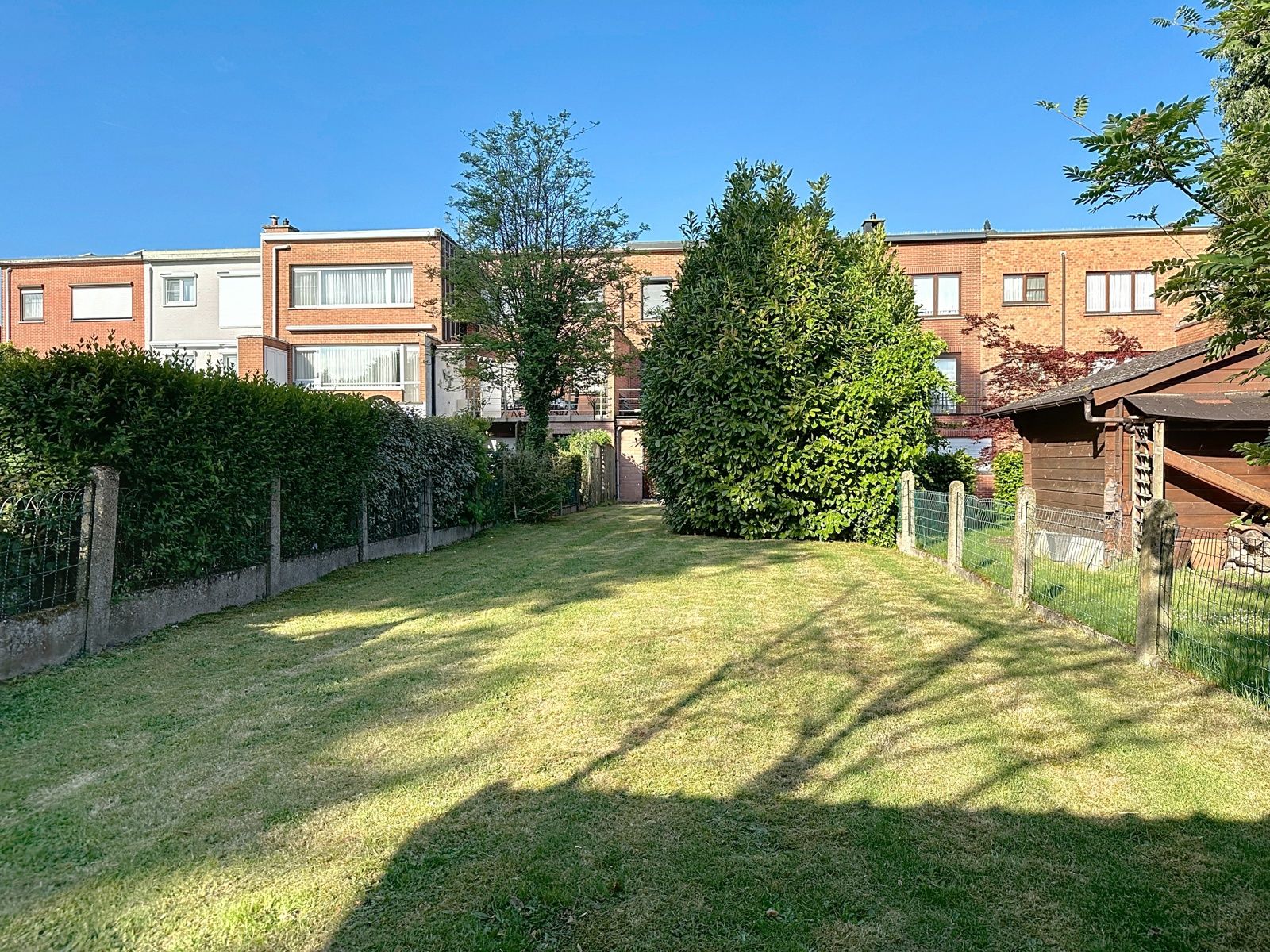 Centraal gelegen beletage met uitbouw en terras aan leefruimte foto 24