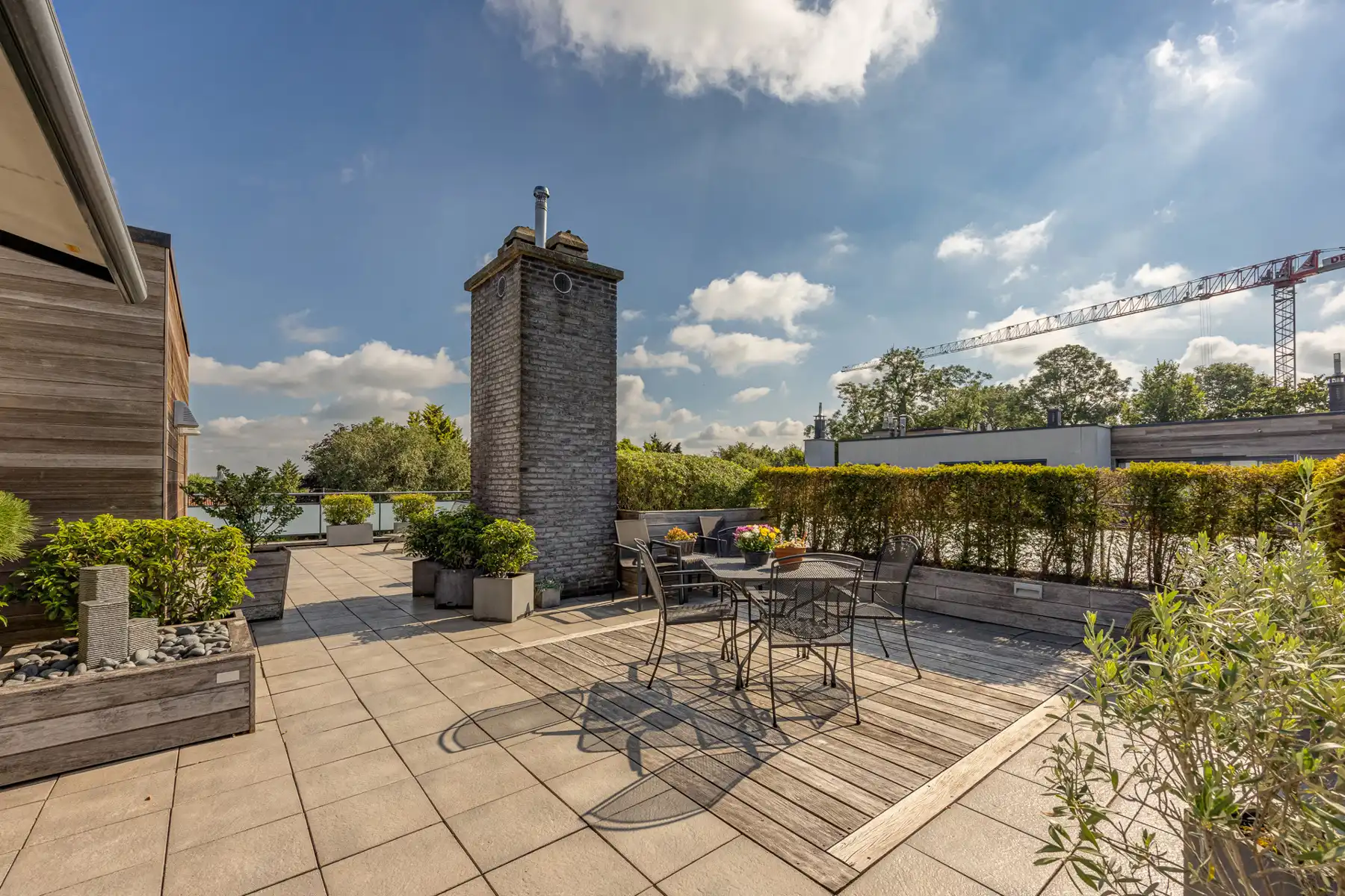 Ruim dakappartement met 2 slaapkamers en terras van ca. 155m². foto 21