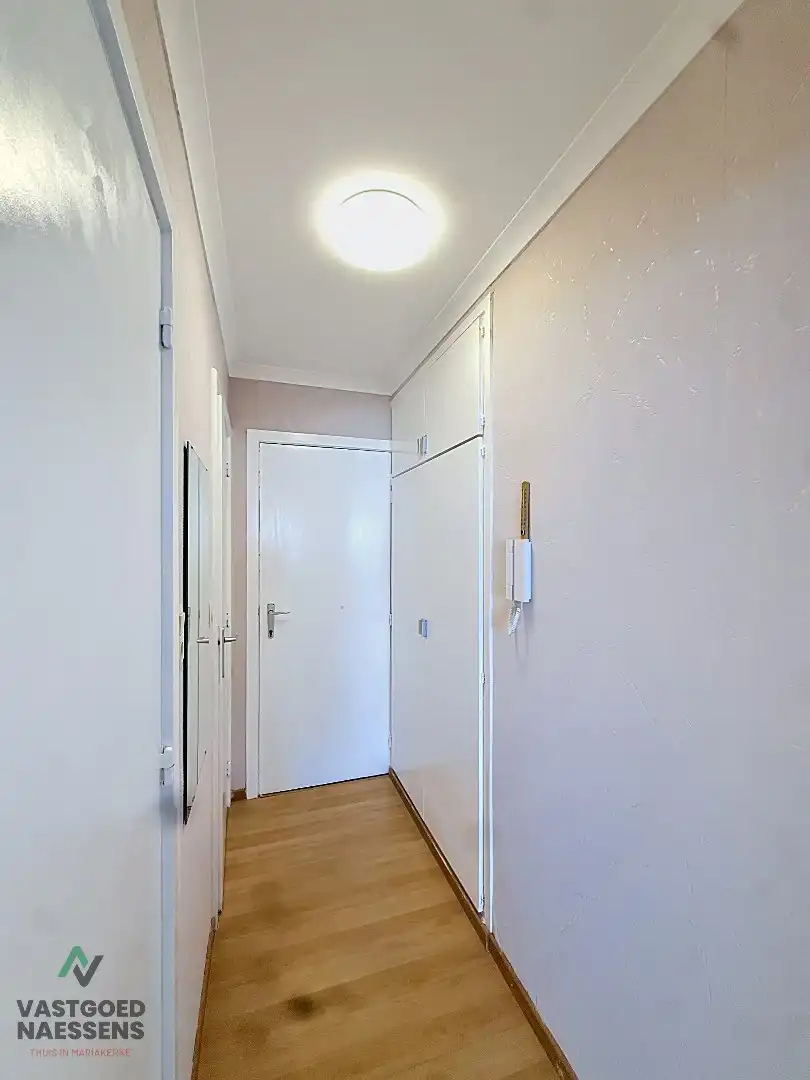 OP TE FRISSEN STUDIO MET ZICHT OP ZEE foto 5