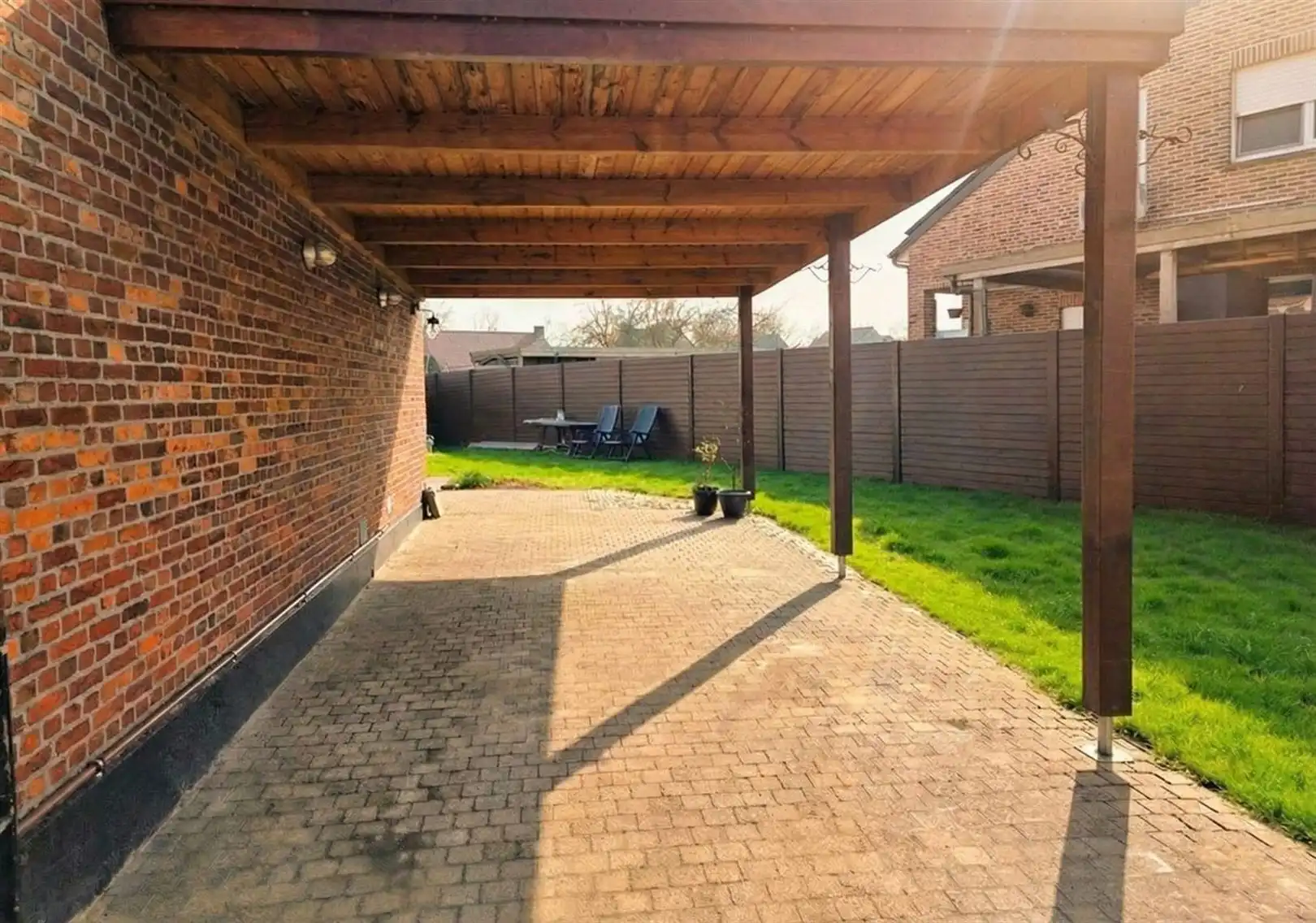 Halfopen bebouwing - 3 slpks - carport - tuin 2 are 73 ca foto 4