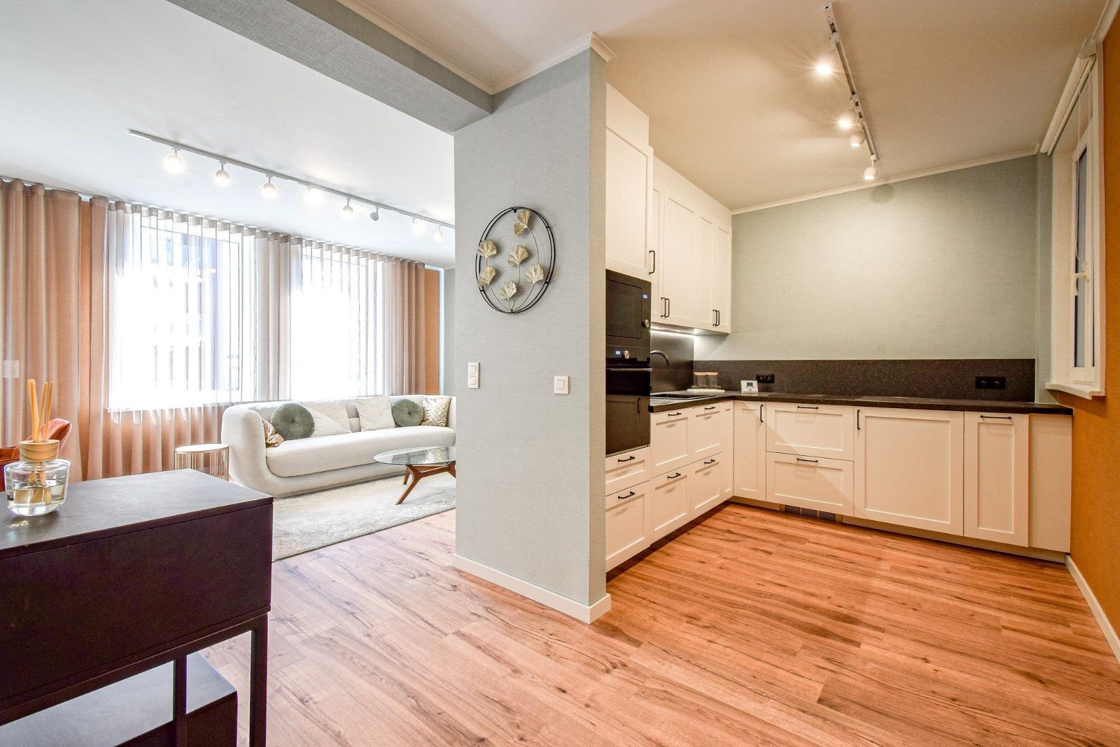 Volledige gerenoveerd appartement vlakbij strand in centrum Westende foto 2