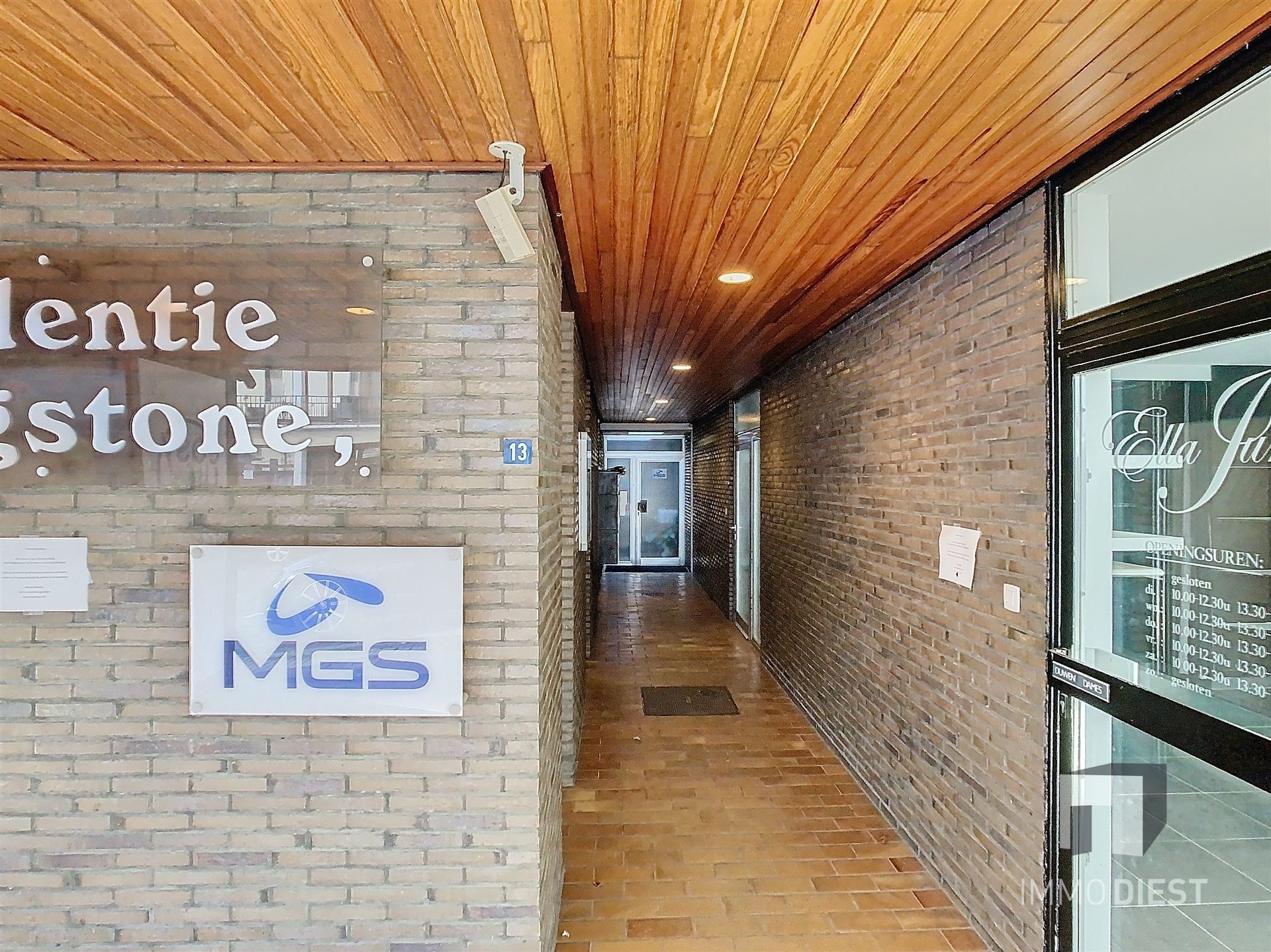 2 Handelspanden met verbinding samen 250m2 foto 14