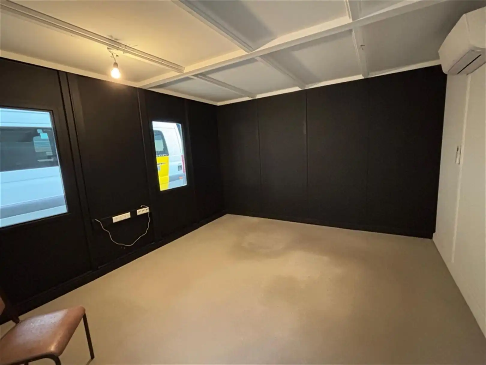 Te Huur goed gelegen bedrijfspand te Wommelgem foto 8