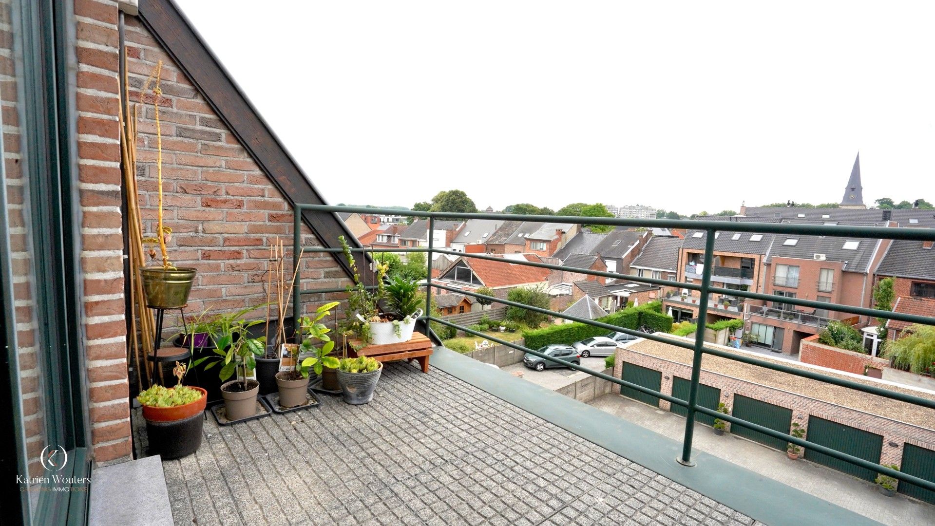Centraal gelegen appartement met autostaanplaats foto 2