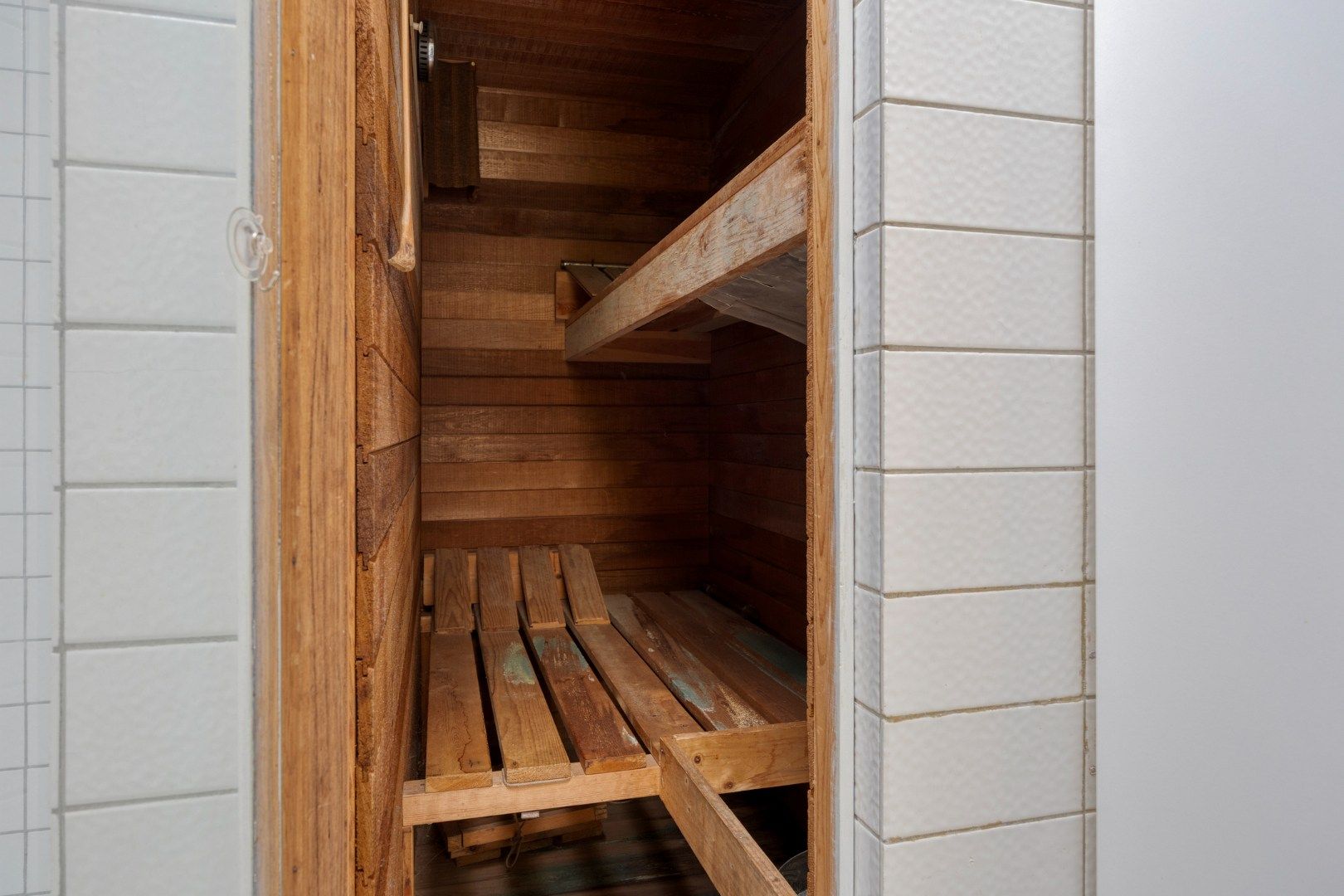 Gunstig gelegen te renoveren woning op mooi perceel van 16a07ca ! foto 19