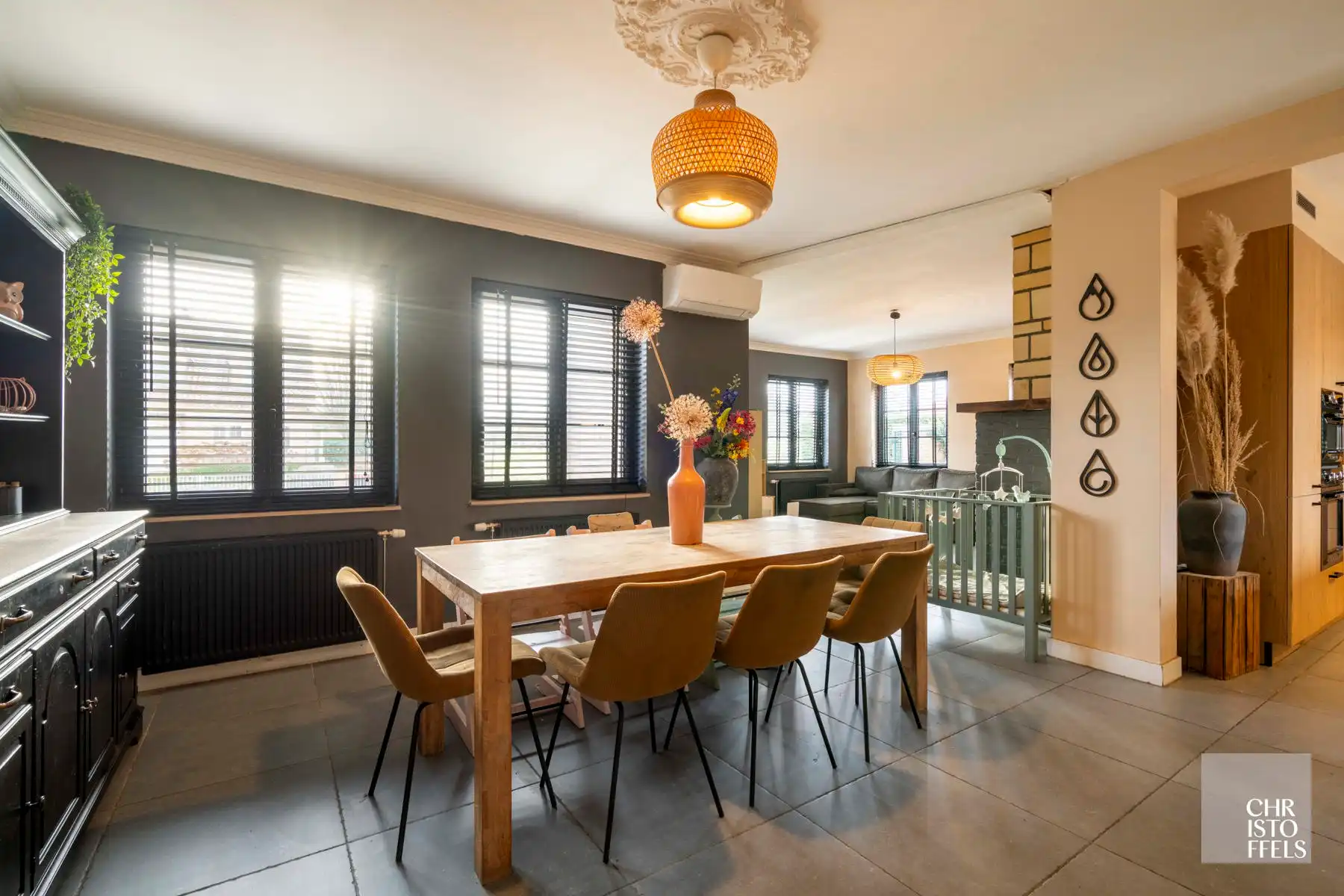 Instapklare woning (279m²) in groene omgeving te Kesselt-Lanaken! foto 2