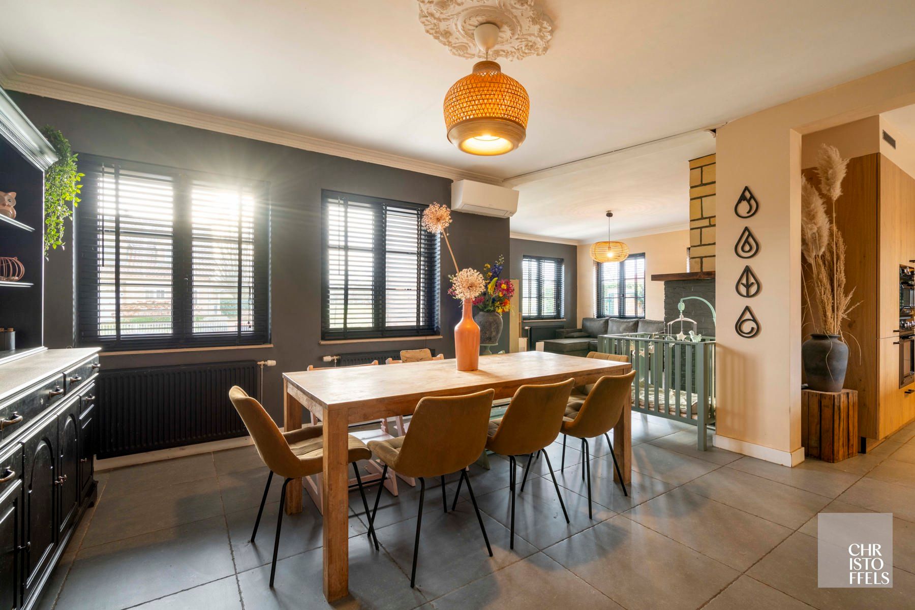 Instapklare woning (279m²) in groene omgeving te Kesselt-Lanaken! foto 2